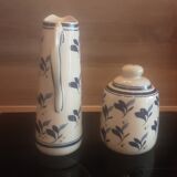 Lot decanter and cracked earthenware pot