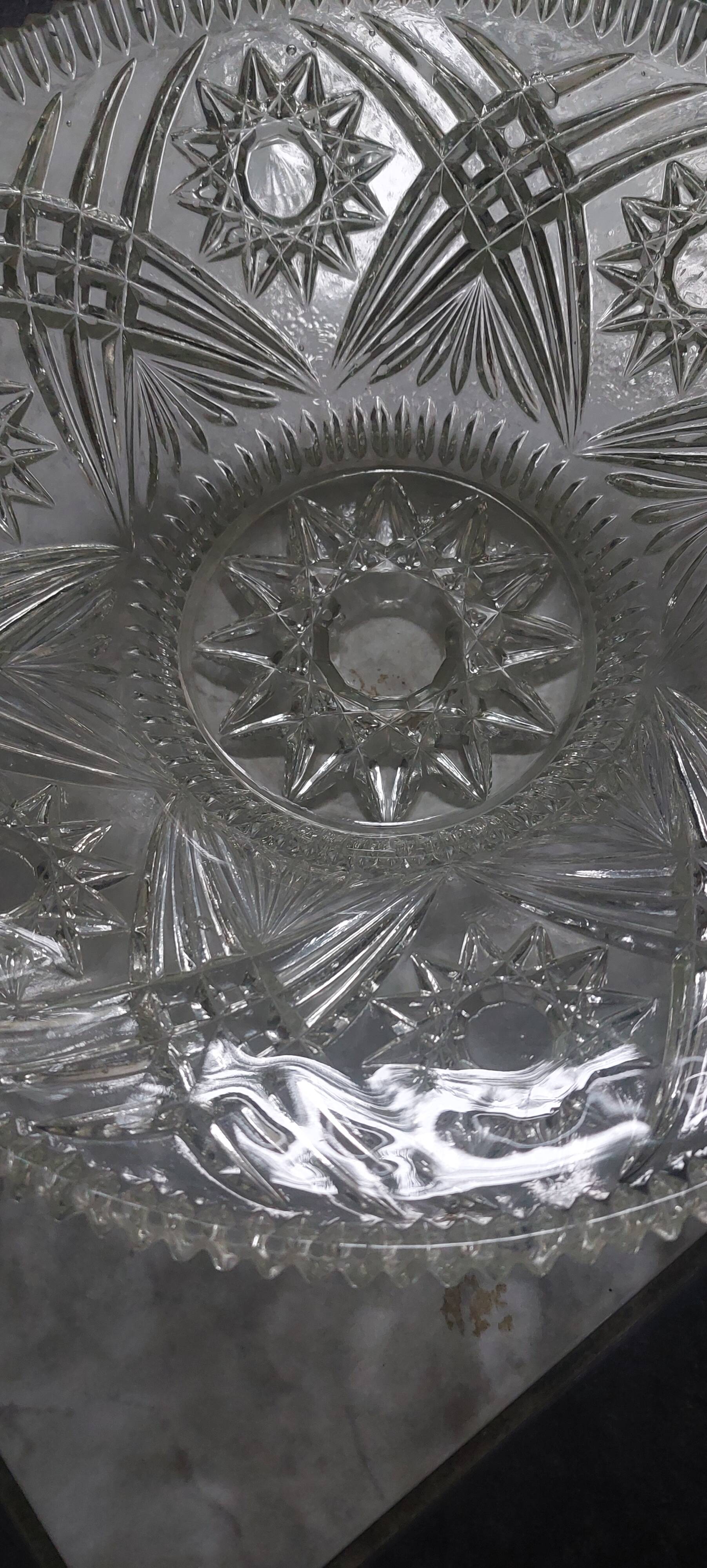 Coupe à fruits ciselé