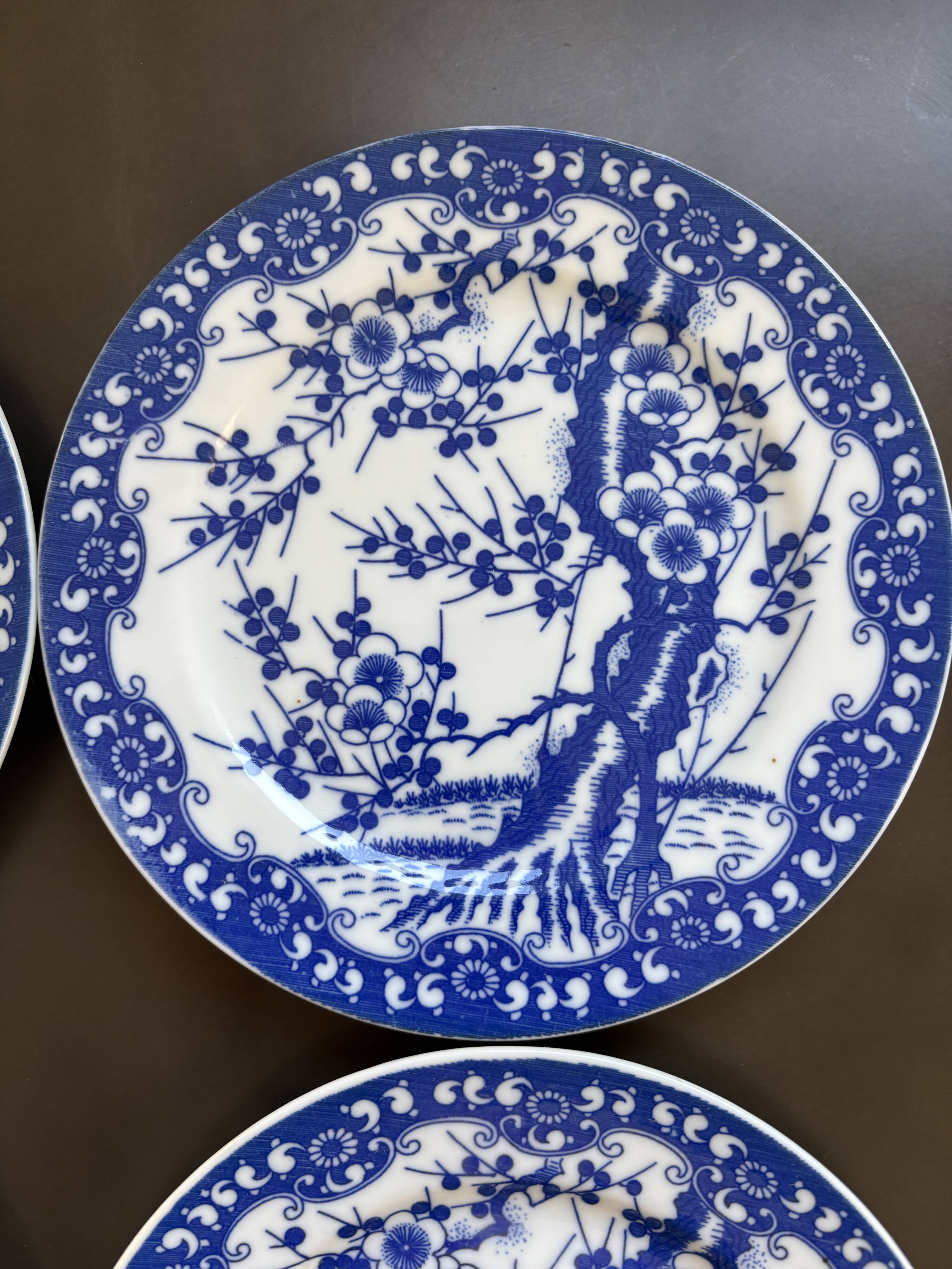 8 dessert plates with Japanese cherry blossom design