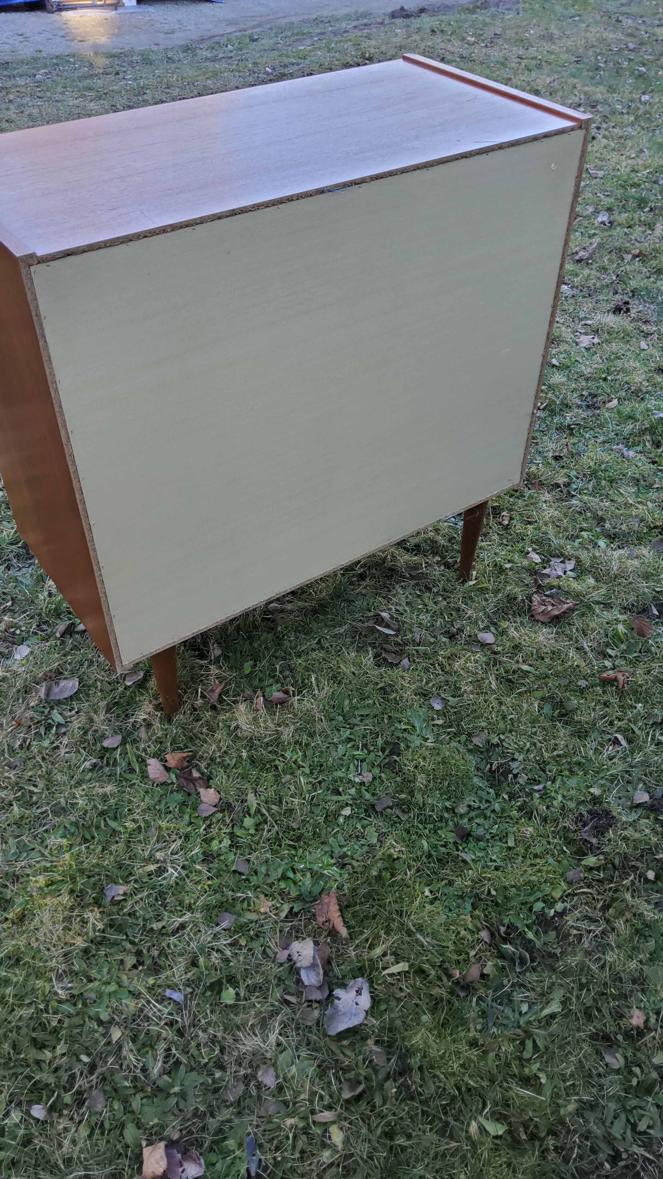 Scandinavian style teak chest of drawers from the 70s 4 drawers