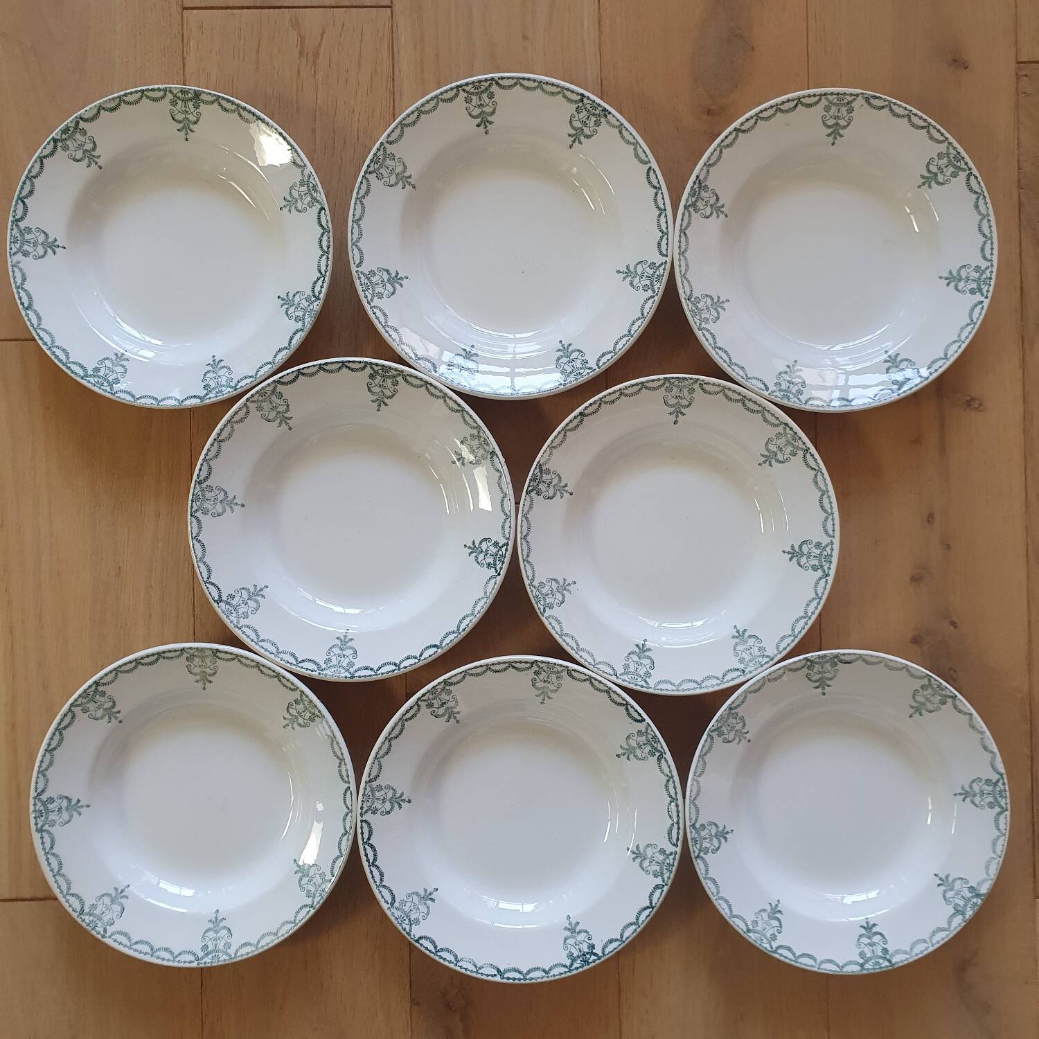 8 deep plates Terre de Fer Moulin des Loups