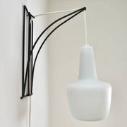 Applique murale moderniste fil métal verre