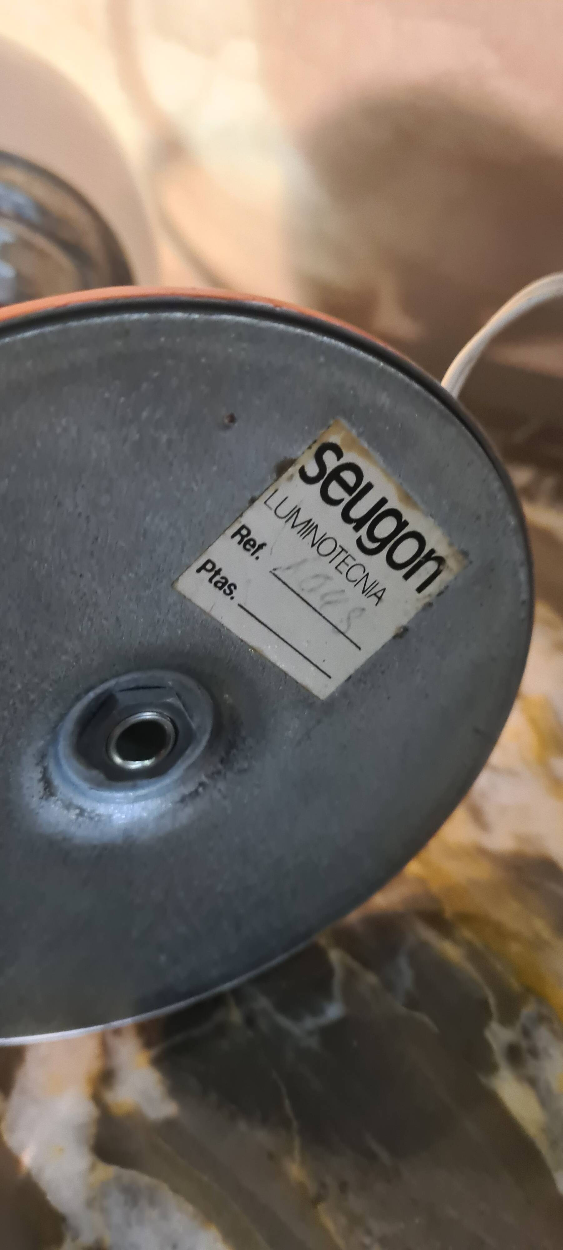 painted steel lamp 1960 to 70 good condition 31x18 original electric