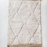 Moroccan Berber carpet blessed ouarain ecru plain with engraved diamonds 170x109cm