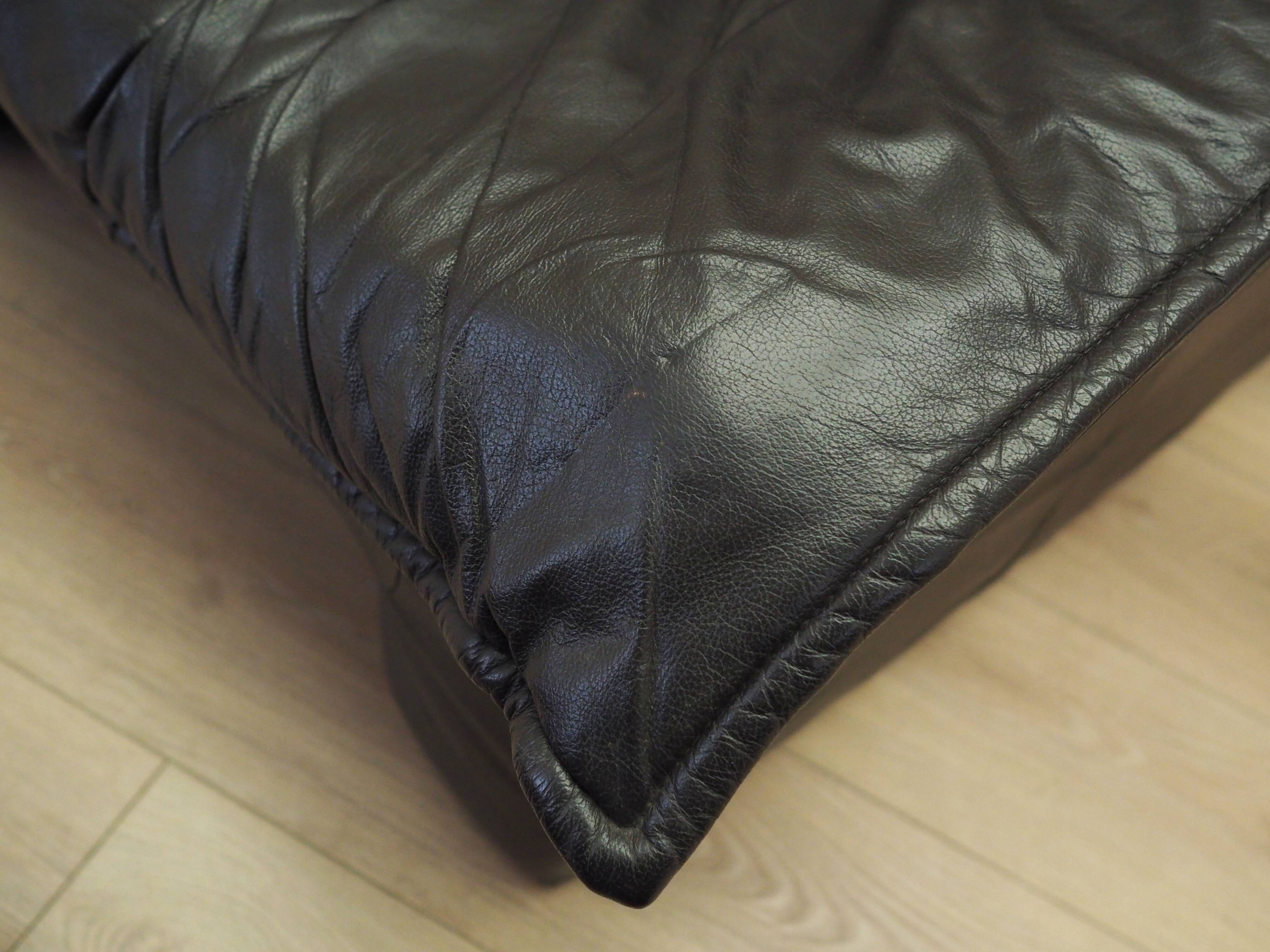 Leather armchair, Italian design, 1960s, production: Italy