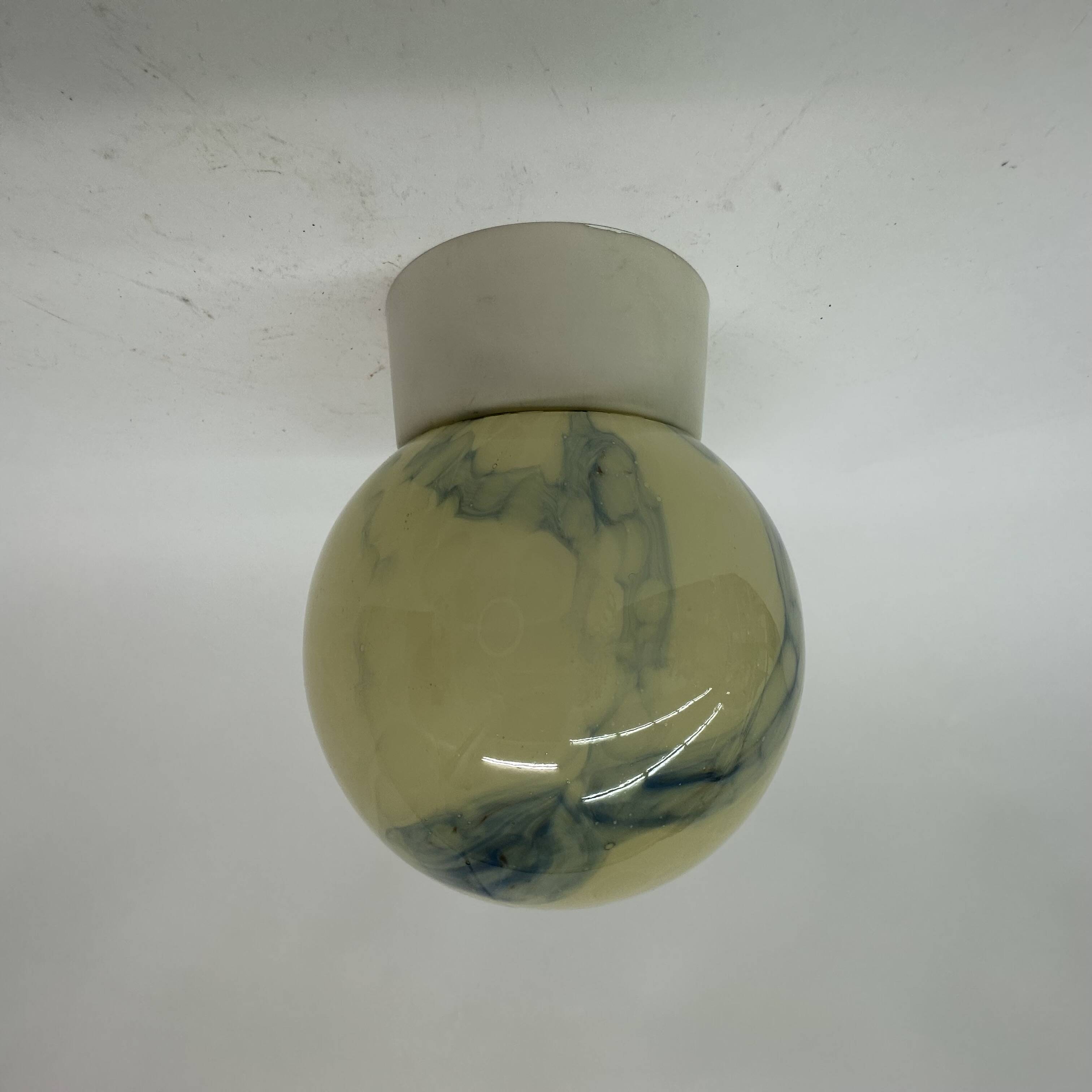 Plafonnier en verre marbré art déco Thabur, années 1930, Pays-Bas