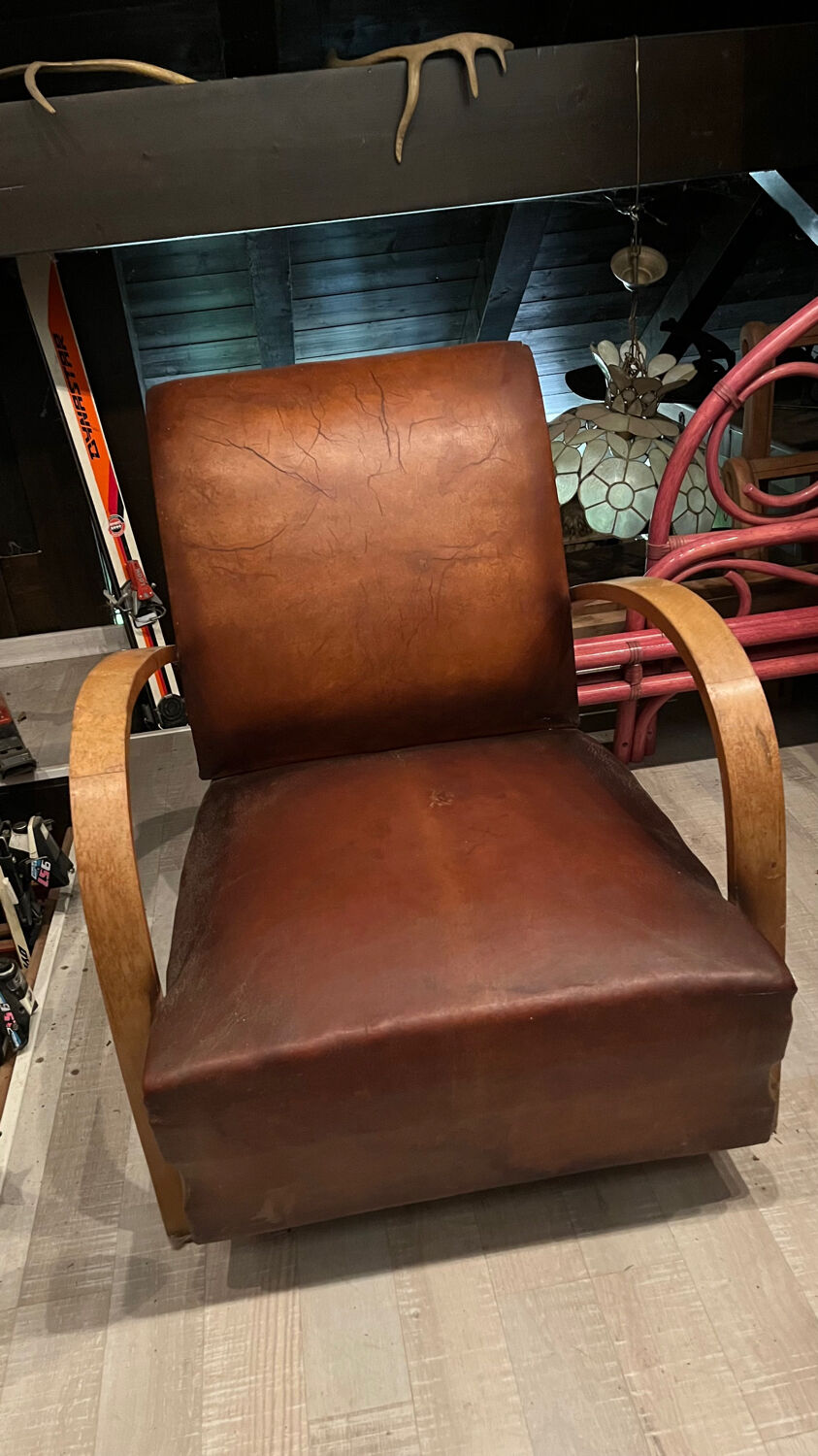 Fauteuil  club en cuir art deco