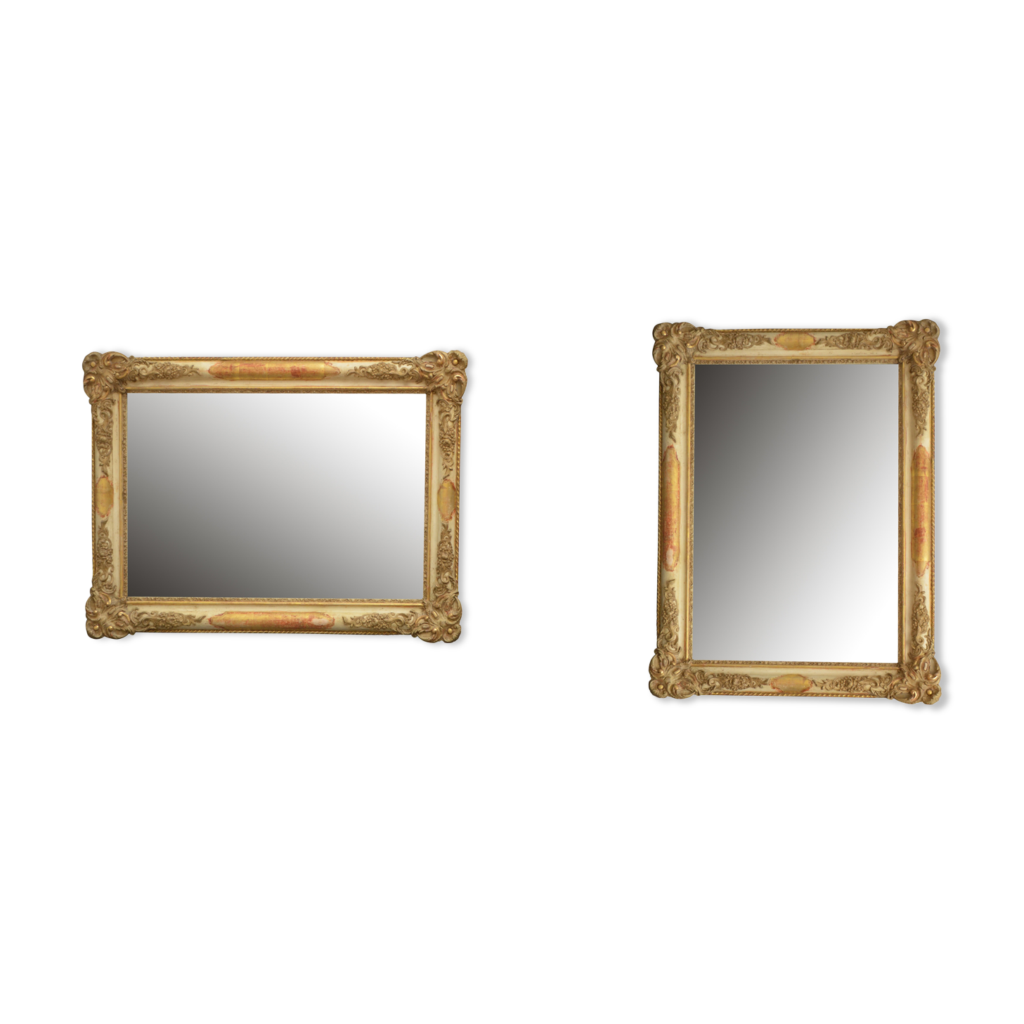 Miroir de mur doré du 19ème siècle