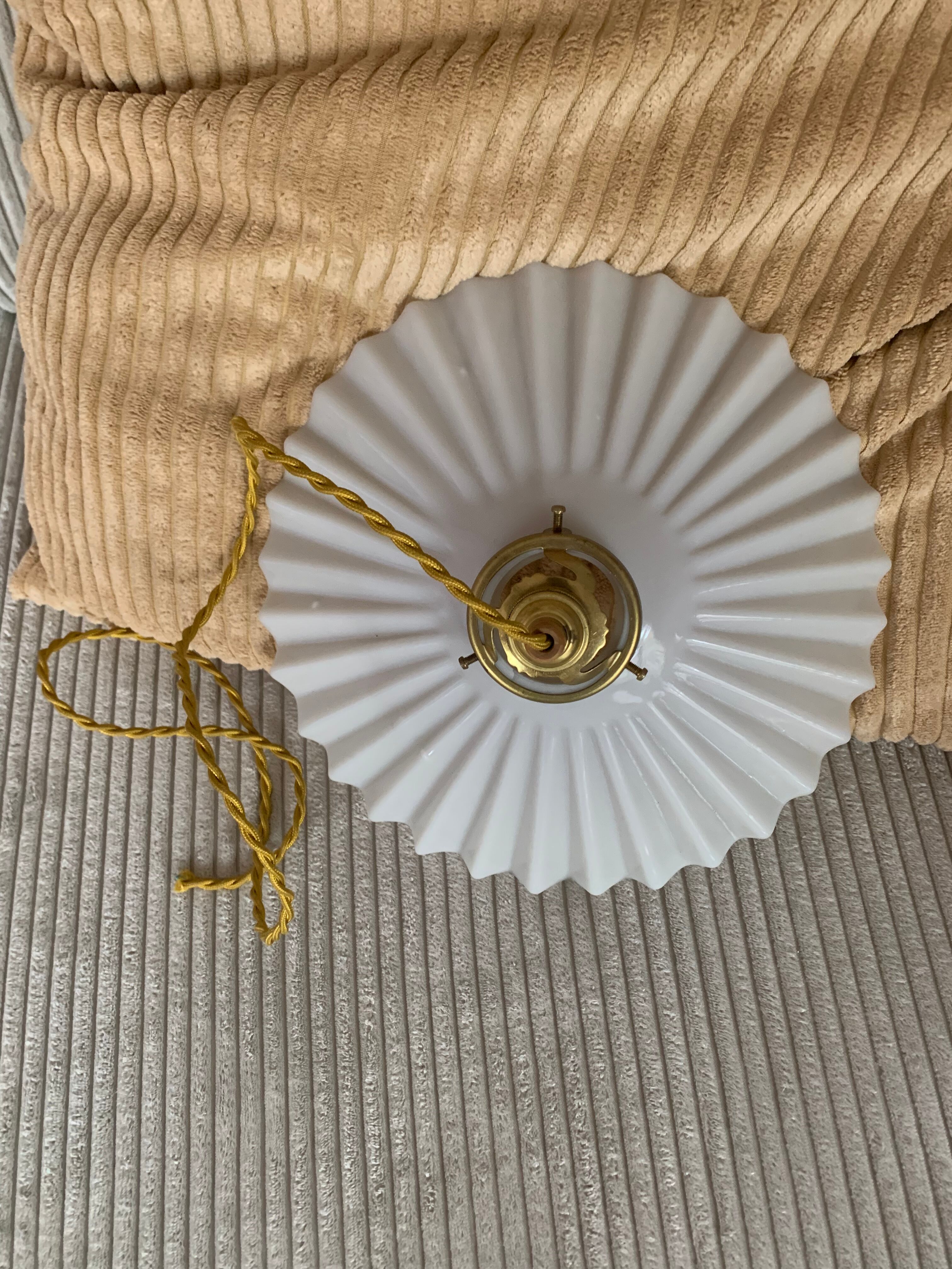 Vintage white pleated opaline pendant lamp