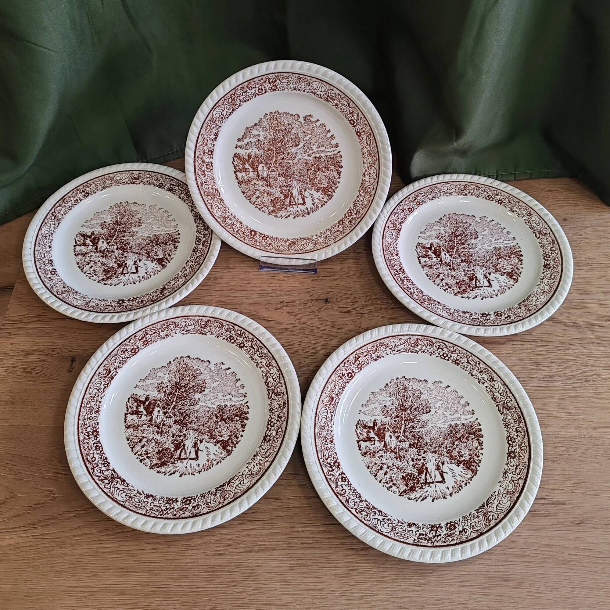Dessert plate (sold individually)