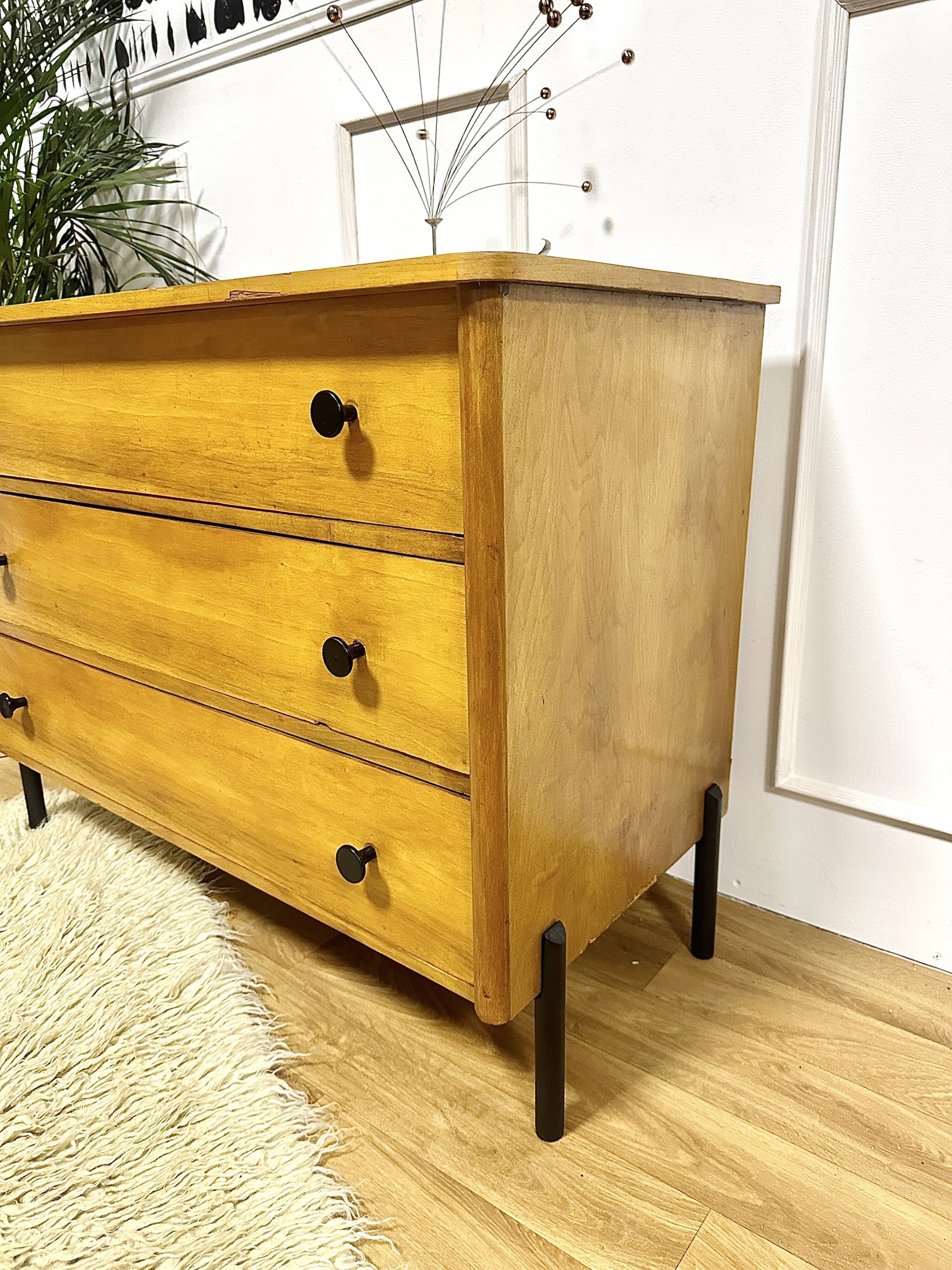Vintage chest of drawers feet black metal