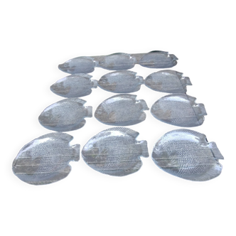 12 assiettes plates Arcoroc vintage en verre transparent figurant un poisson