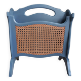 Magazine holder