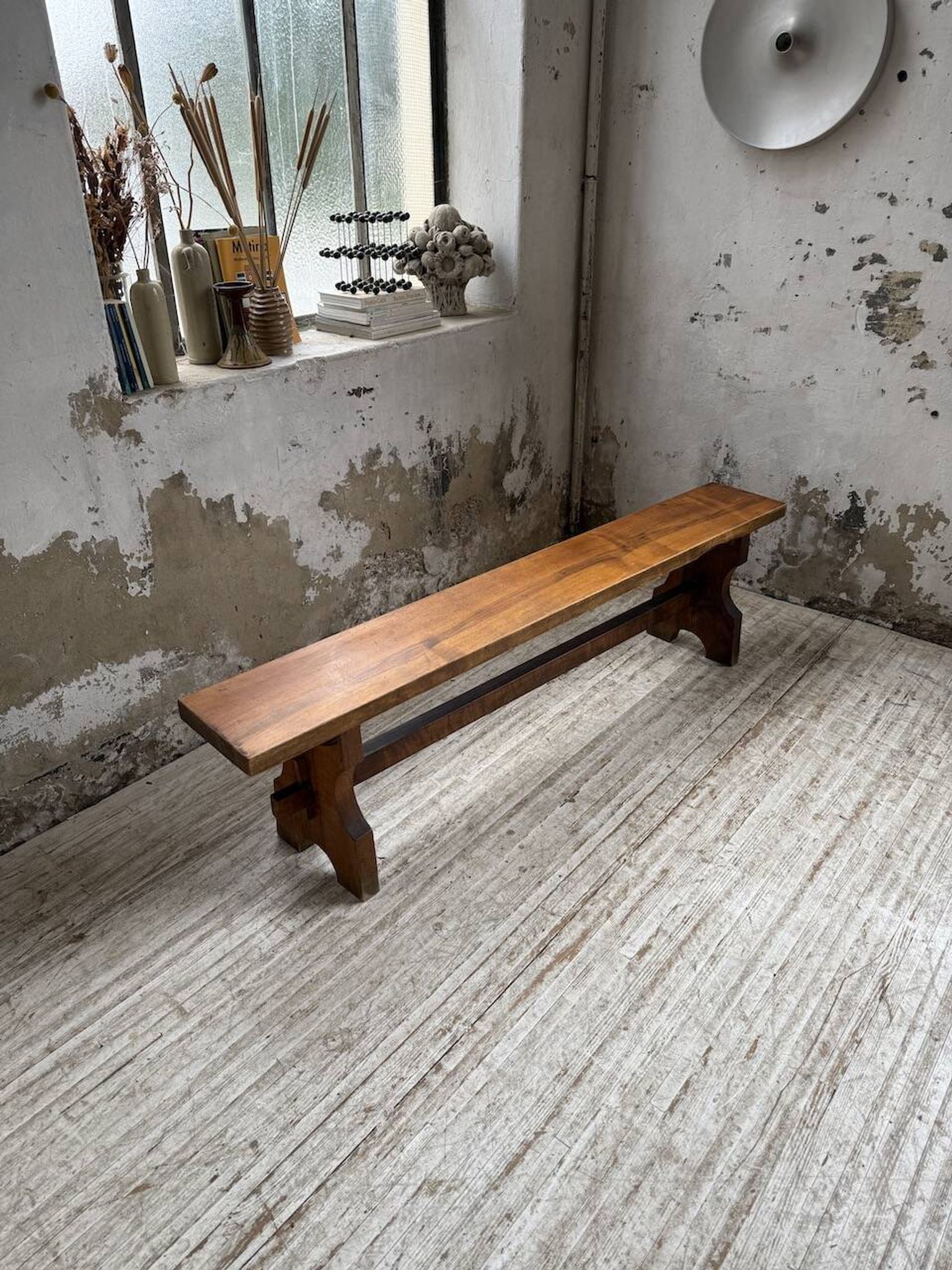 Paire de bancs noyer 1900