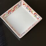 Flat Petti with floral decoration