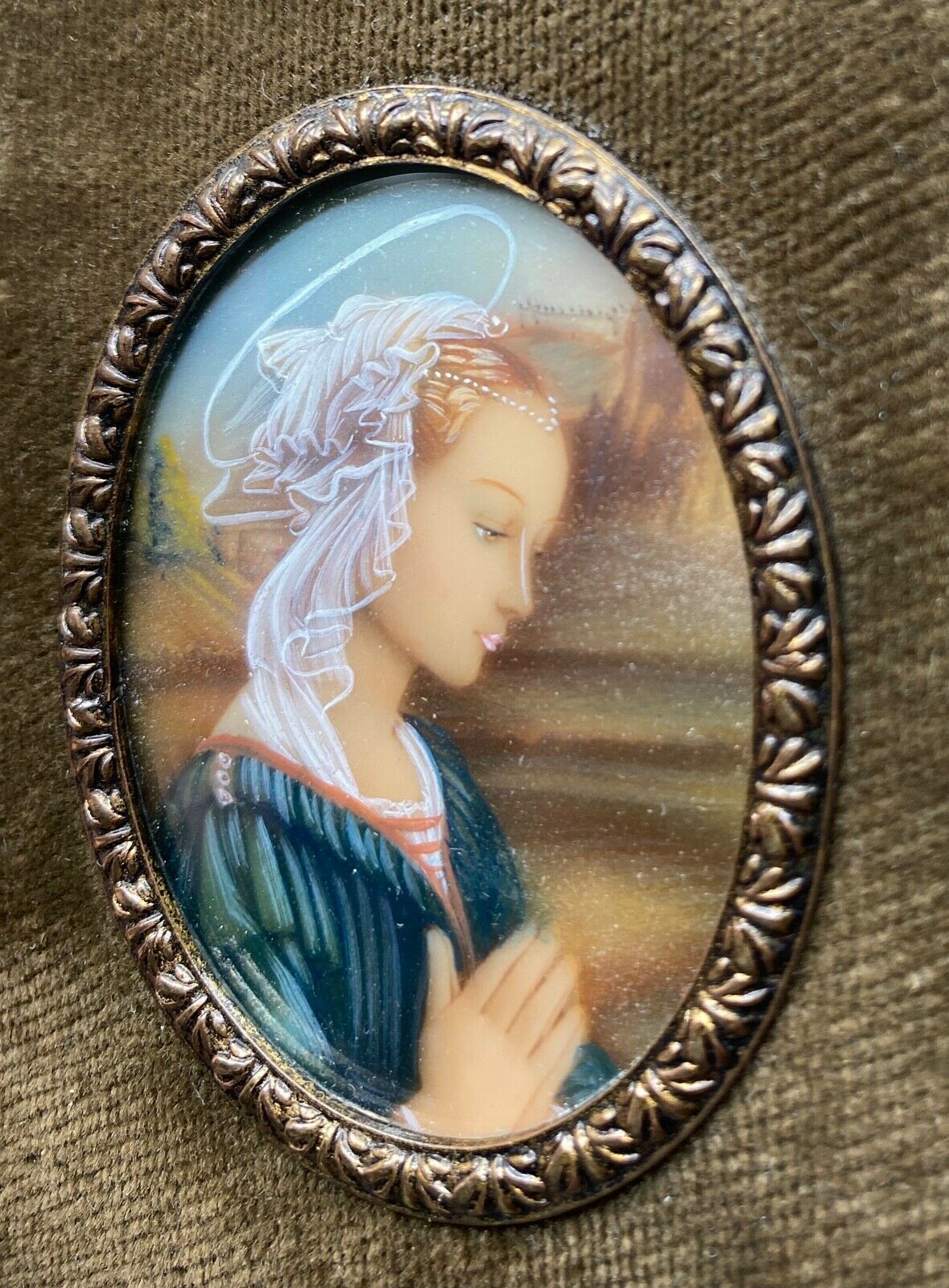 Miniature vierge en priere 1900 velours rose dore peinte a la main