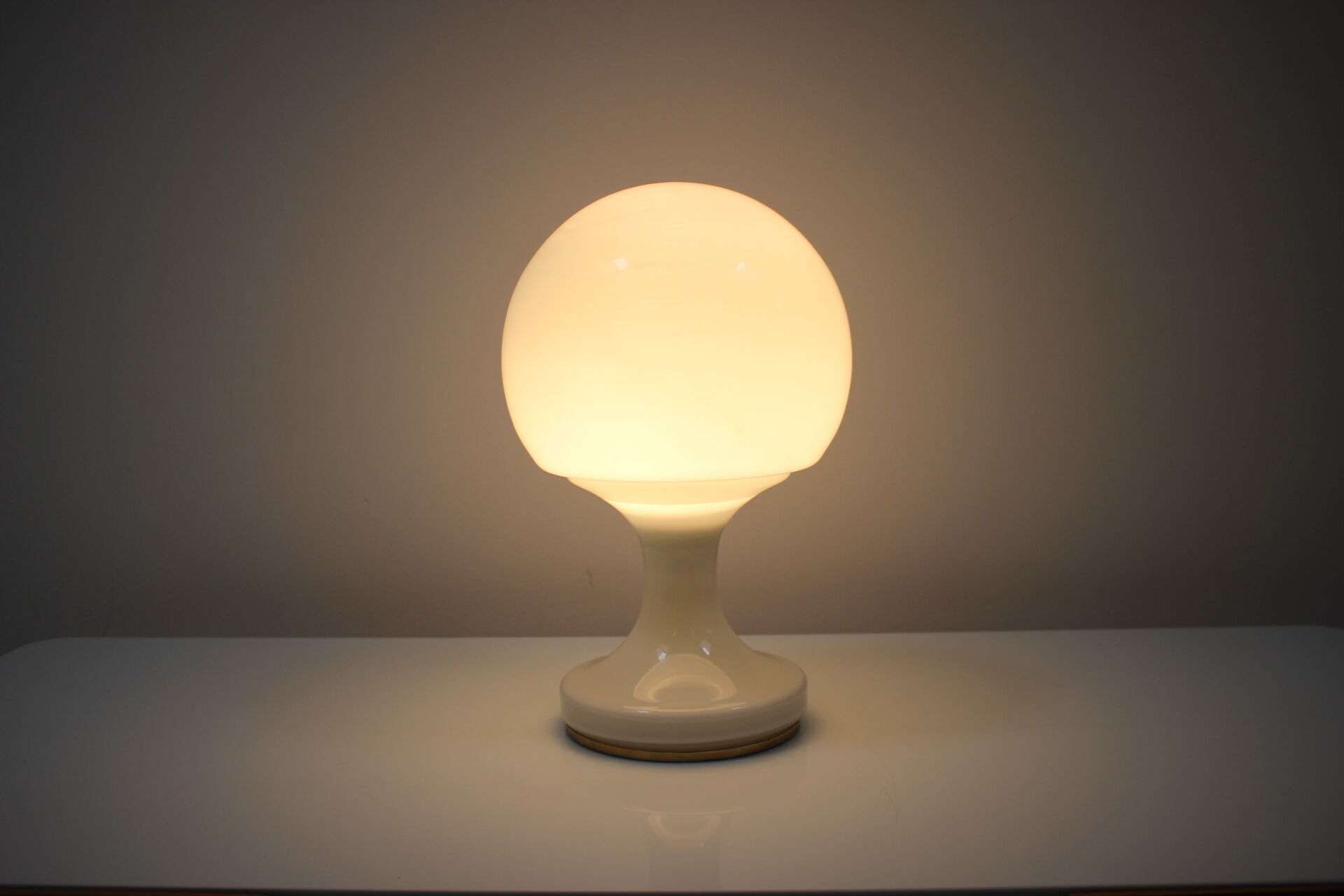 Mid-century all glass table lamp/ Osvětlovací sklo Valašské Meziříčí, 1970's.