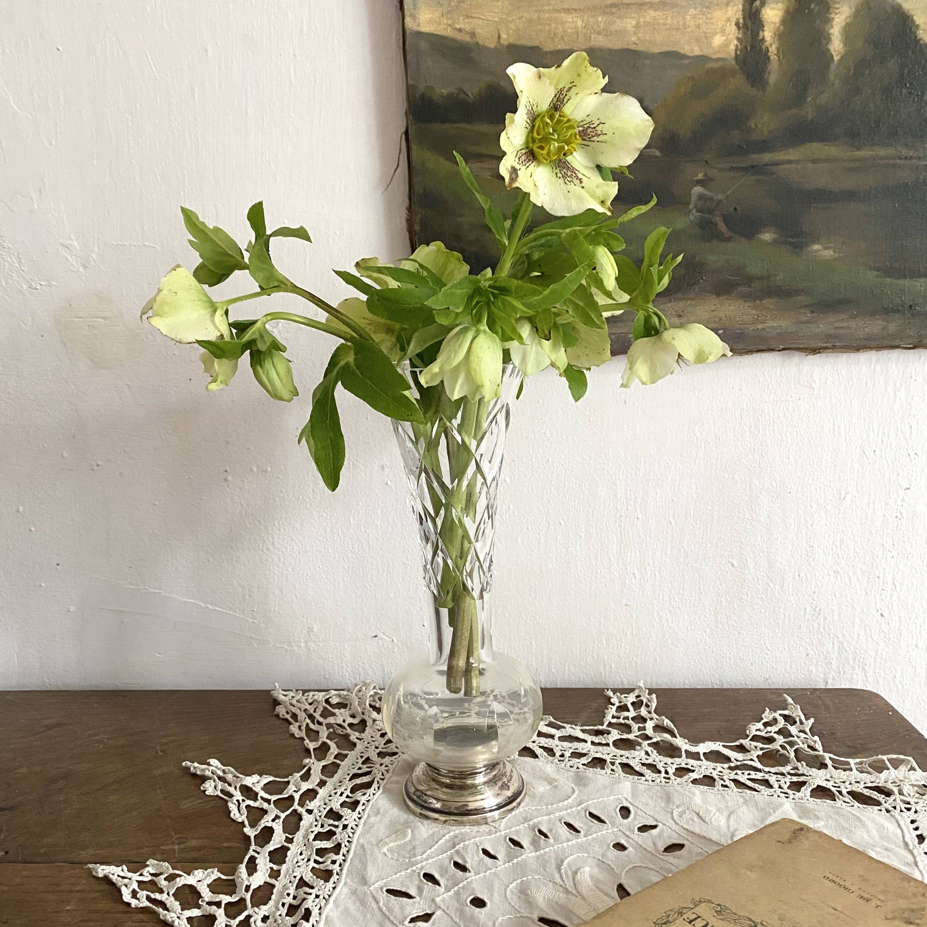 Vase tulipe en cristal ciselé  et argent 23 cm