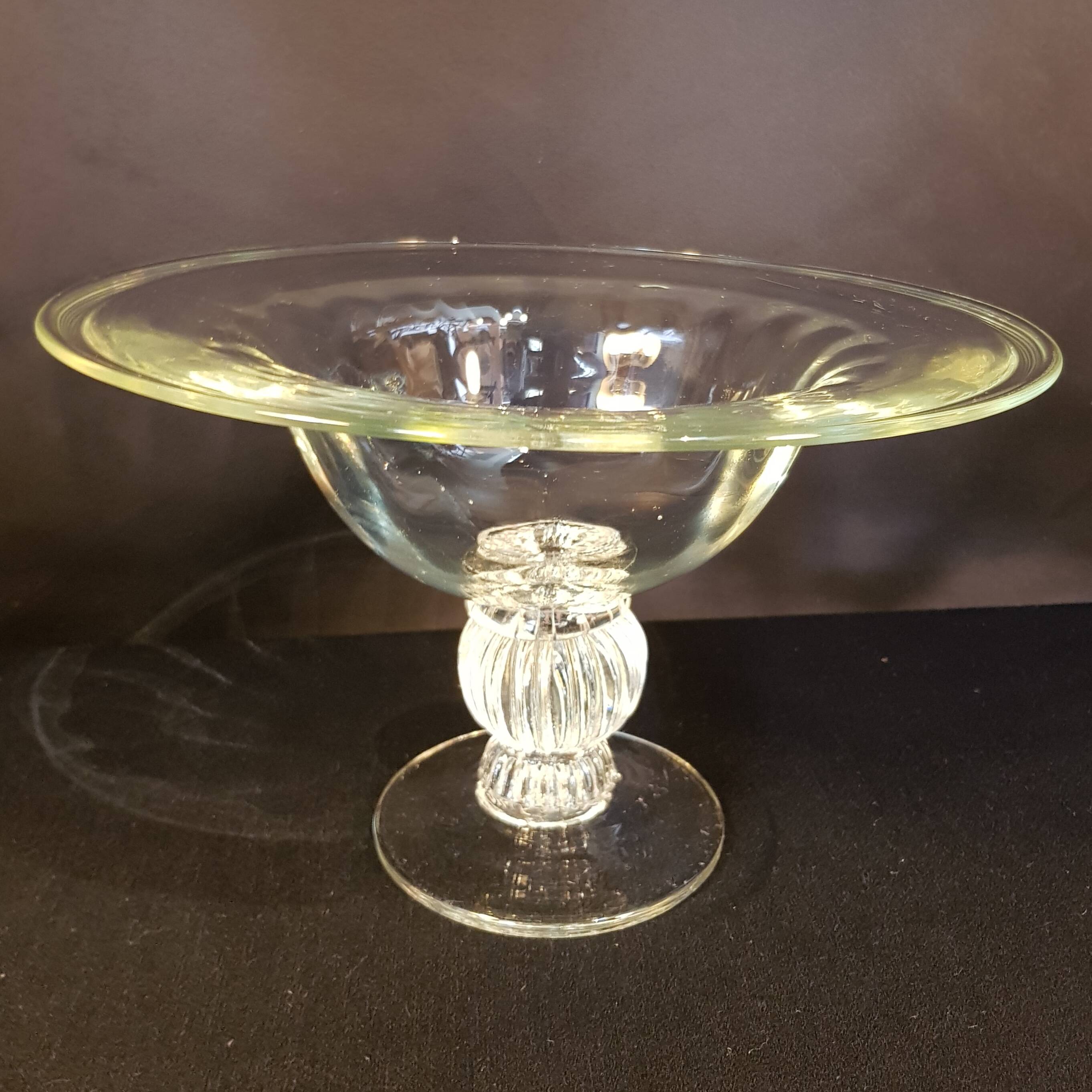 Grande coupe en verre