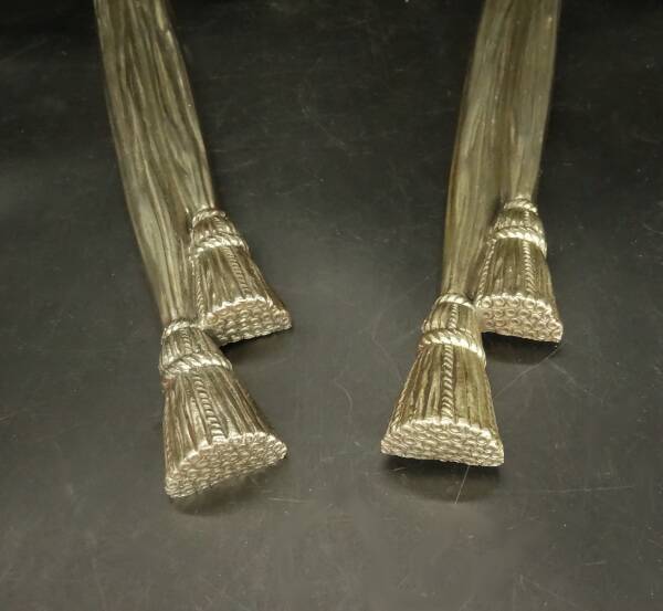 Paire de grandes appliques aux rubans style Louis XVI