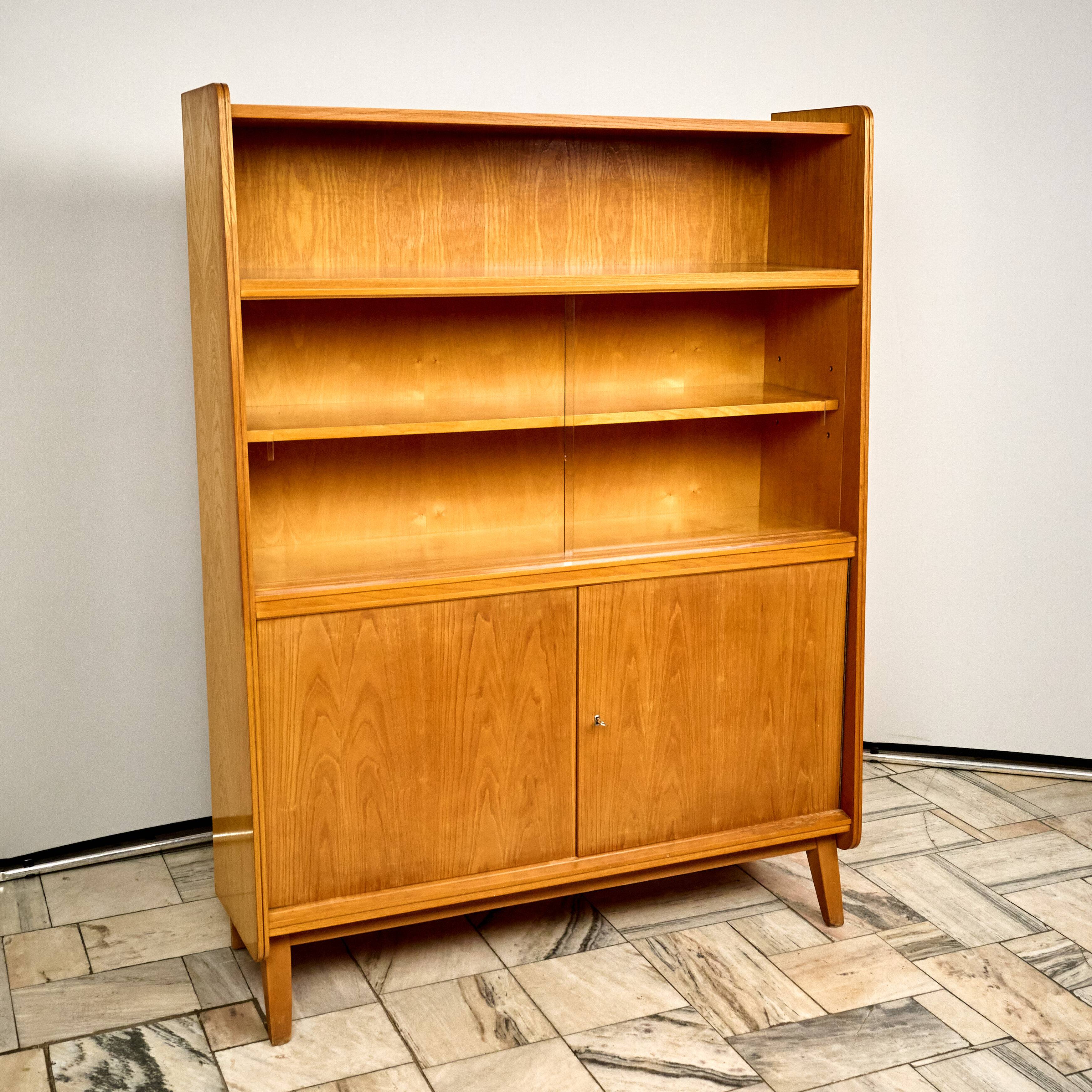 Bibliothèque / Vitrine vintage TATRA, années 1960, Tchécoslovaquie