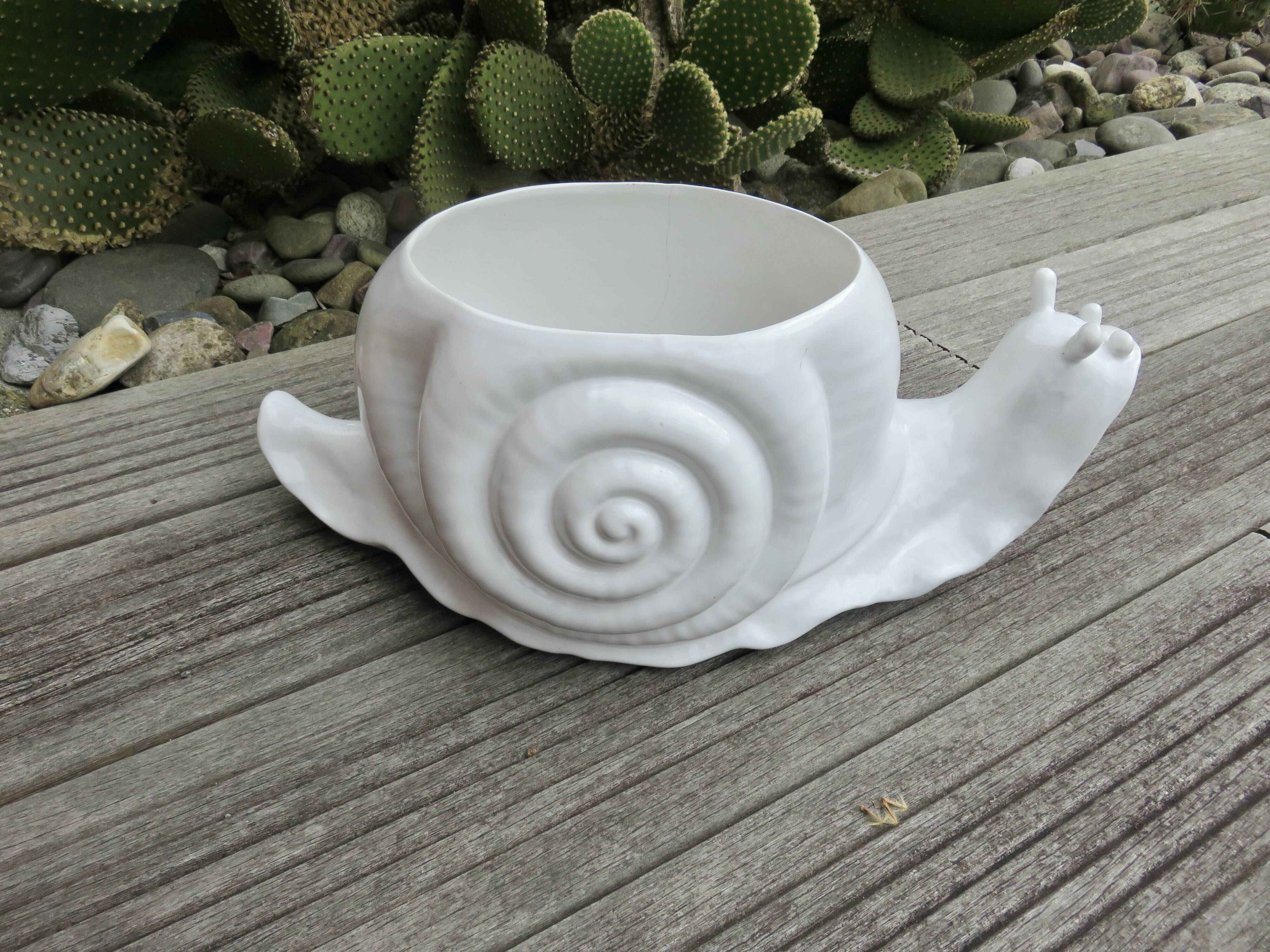 Cache pot zoomorphe " escargot " en céramique blanche 1970 1980