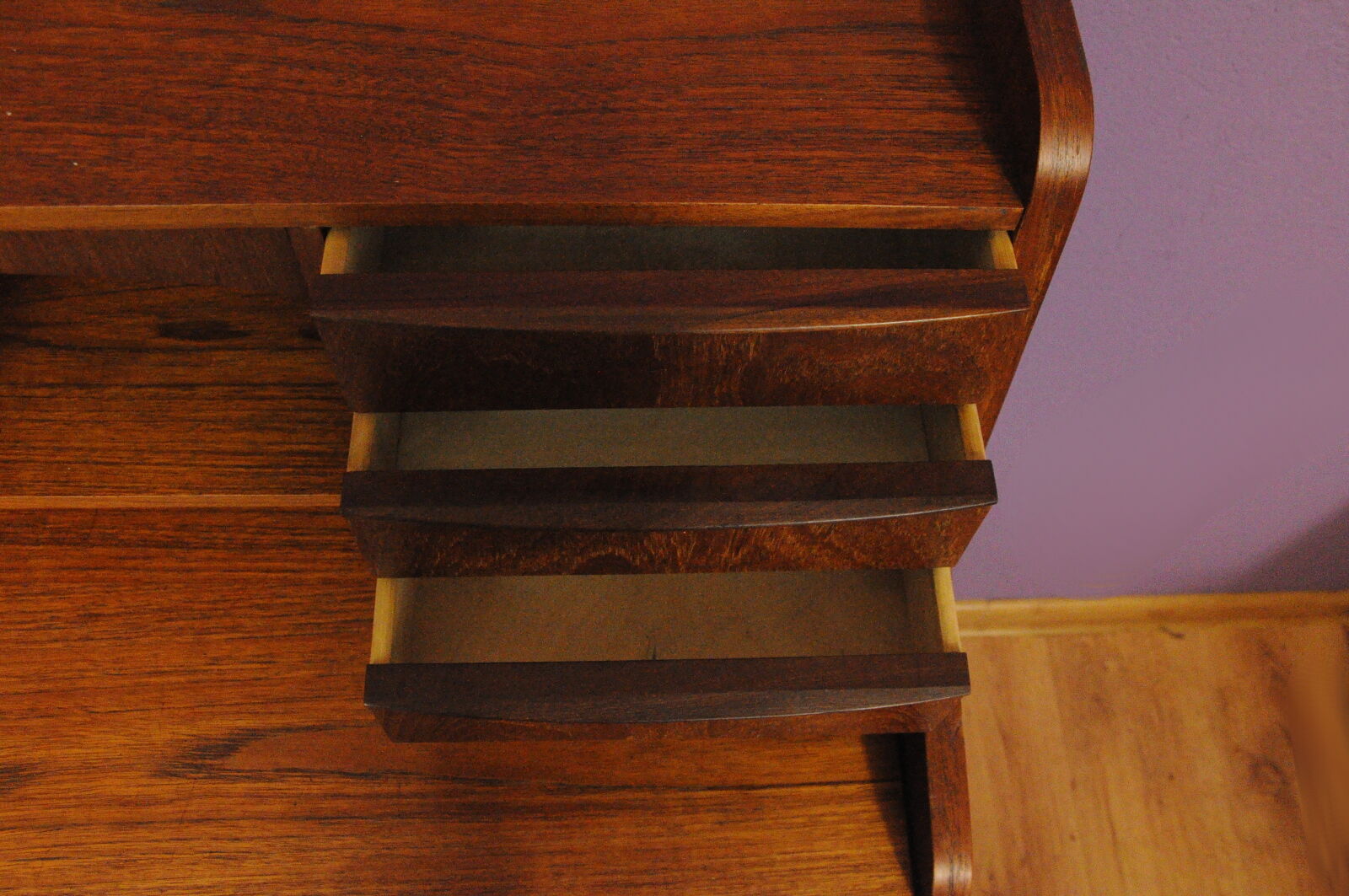 Vintage dressing table