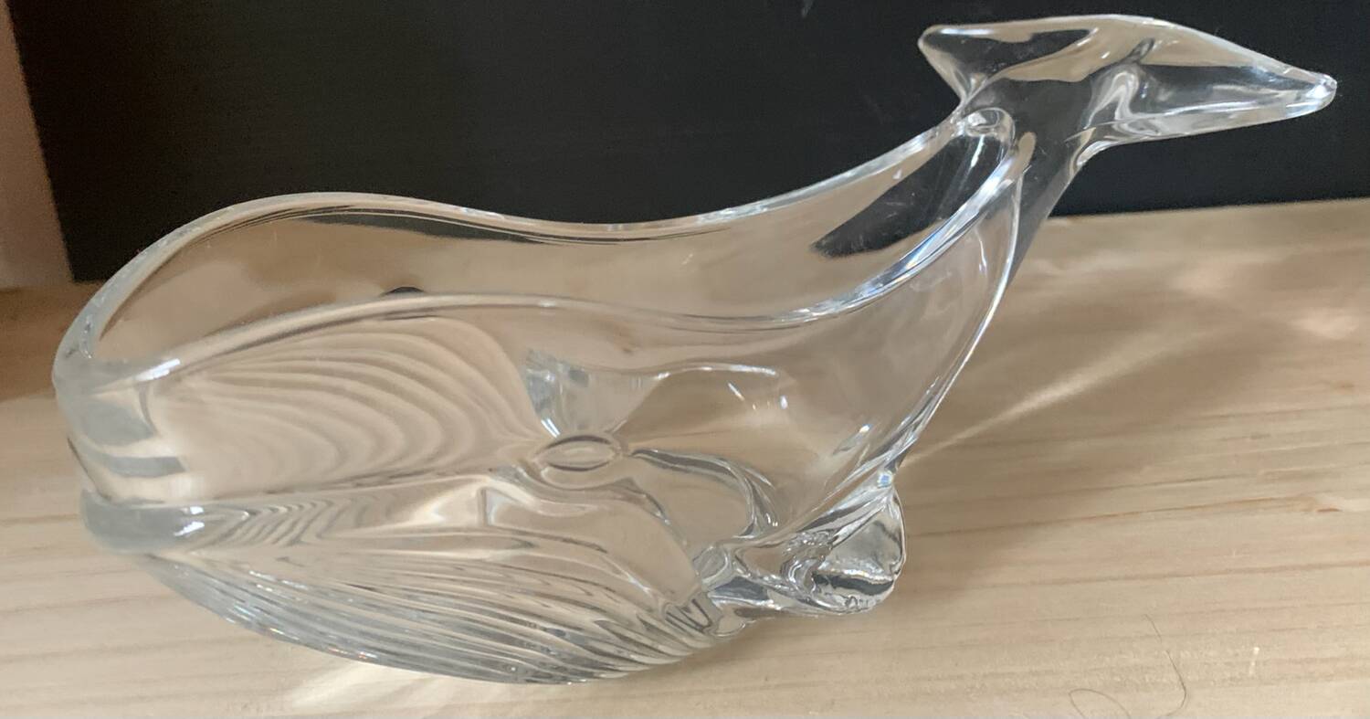 Glass whale pocket tray