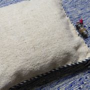 Coussin berbère kilim blanc et noir