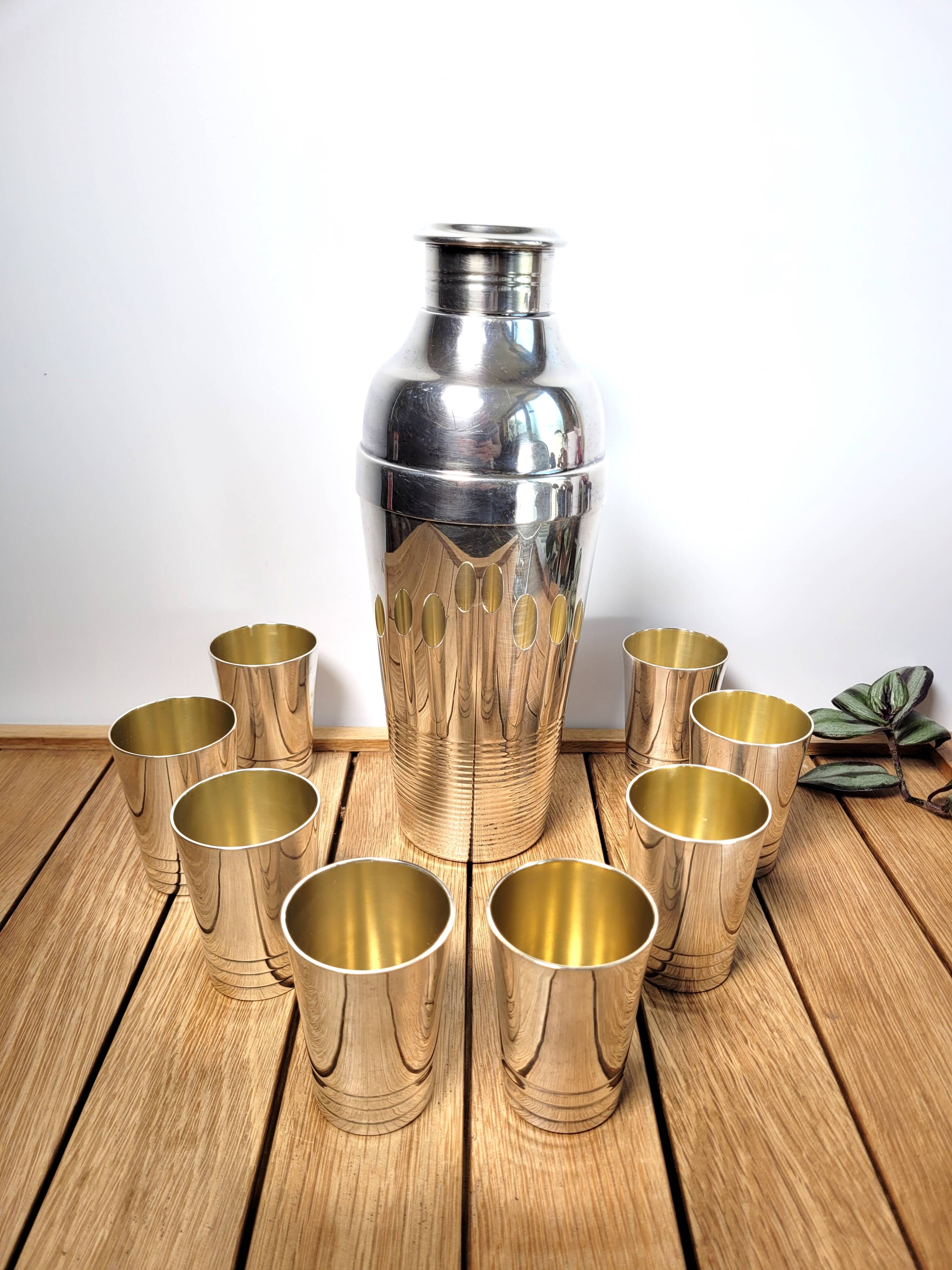 Cocktail shaker Undulations Christofle Gallia 1935 by Luc Lanel