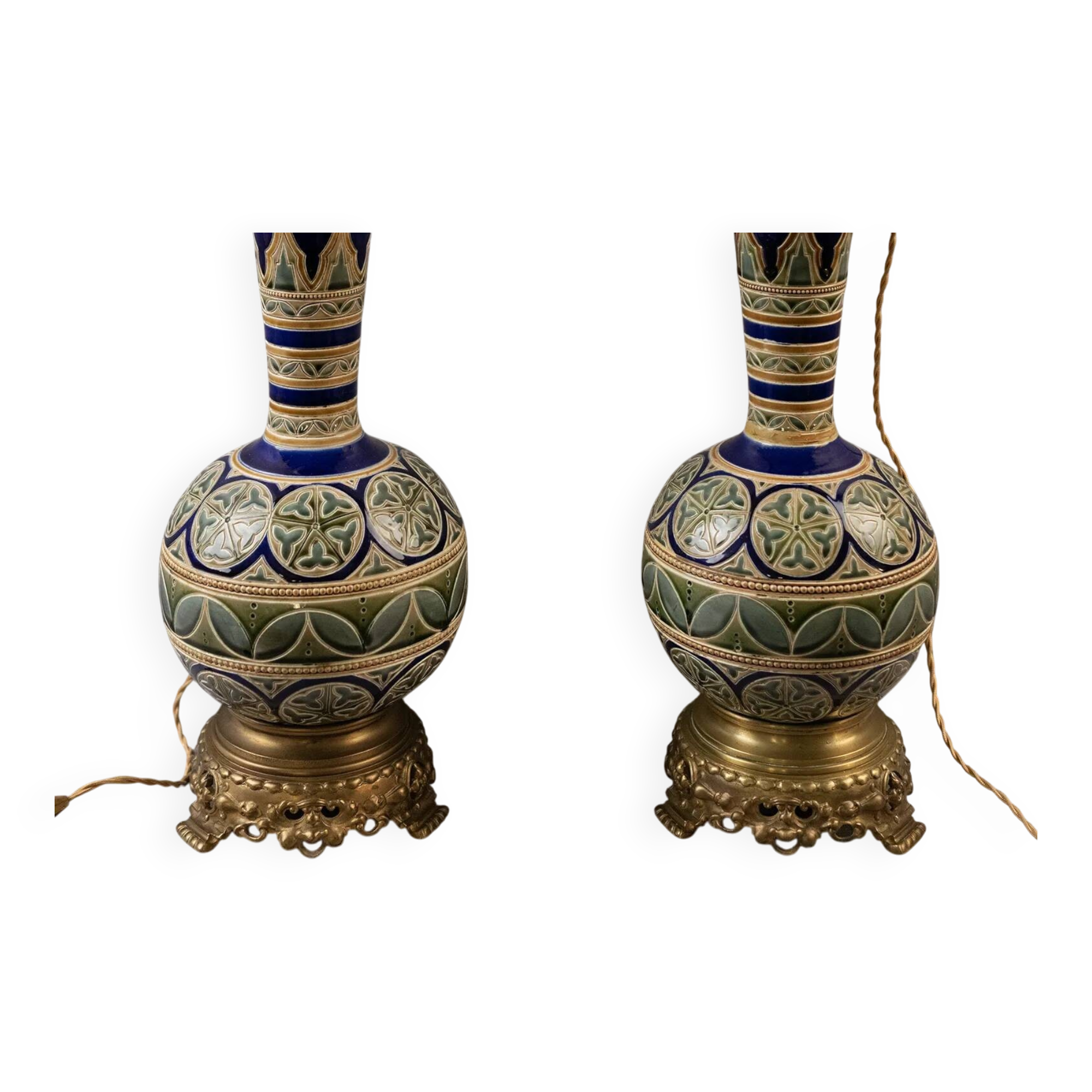 Paire de vases Longwy montés en lampe avec monture en bronze doré, fin XIXe