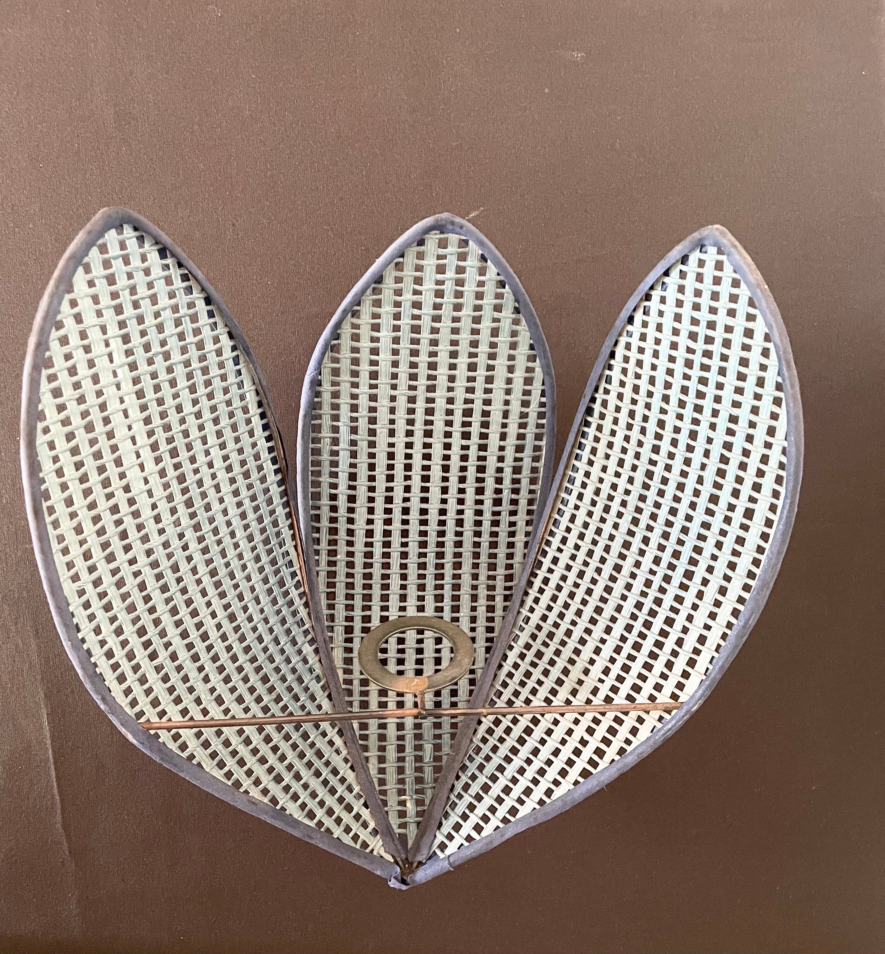 Lotus flower canning wall lamp