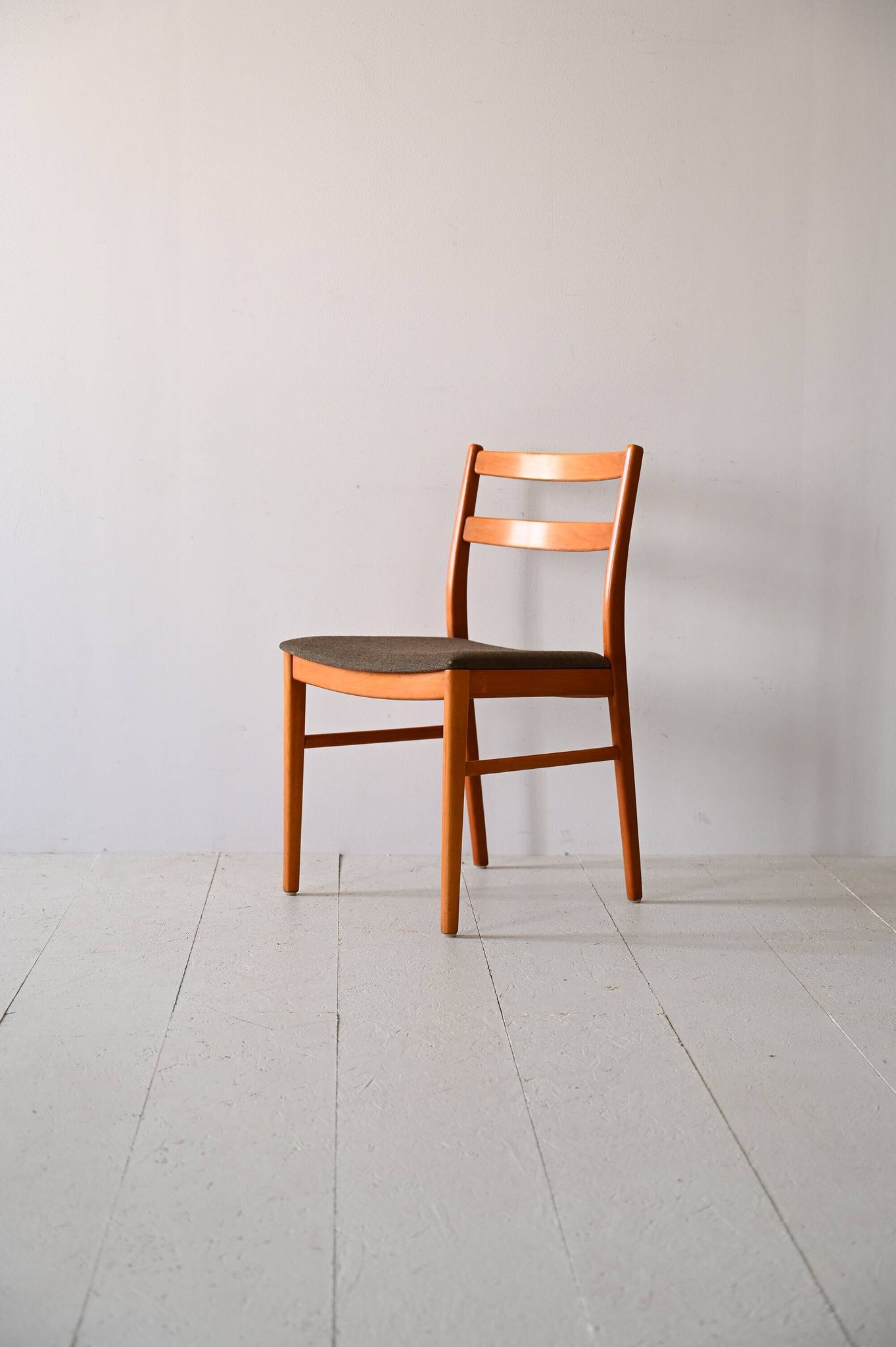 Chaise nordique des années 1960