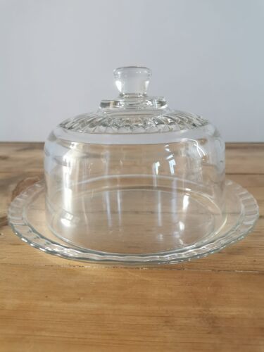 Glass arcopal cake dish with bell