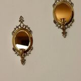 Paire d'appliques suédoises du milieu du siècle en laiton avec miroir