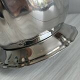 Seau à champagne en métal argenté, poignées intégrées, design classique.