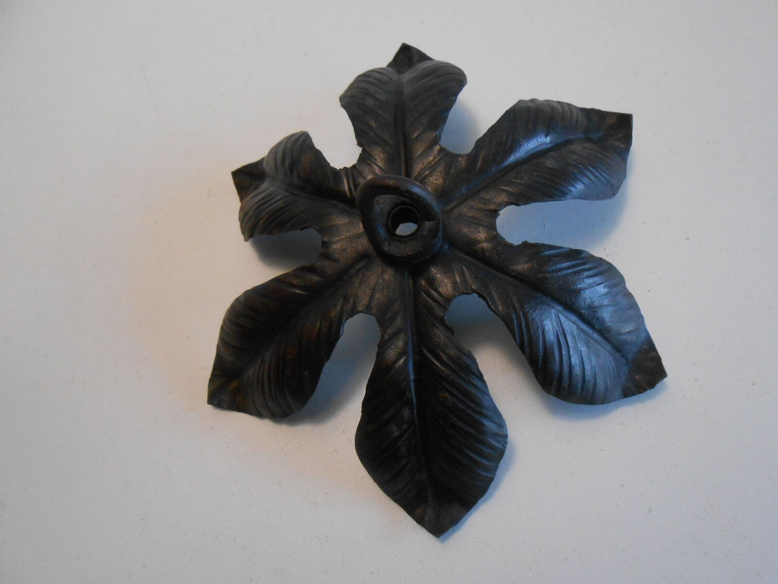 Art deco rosette