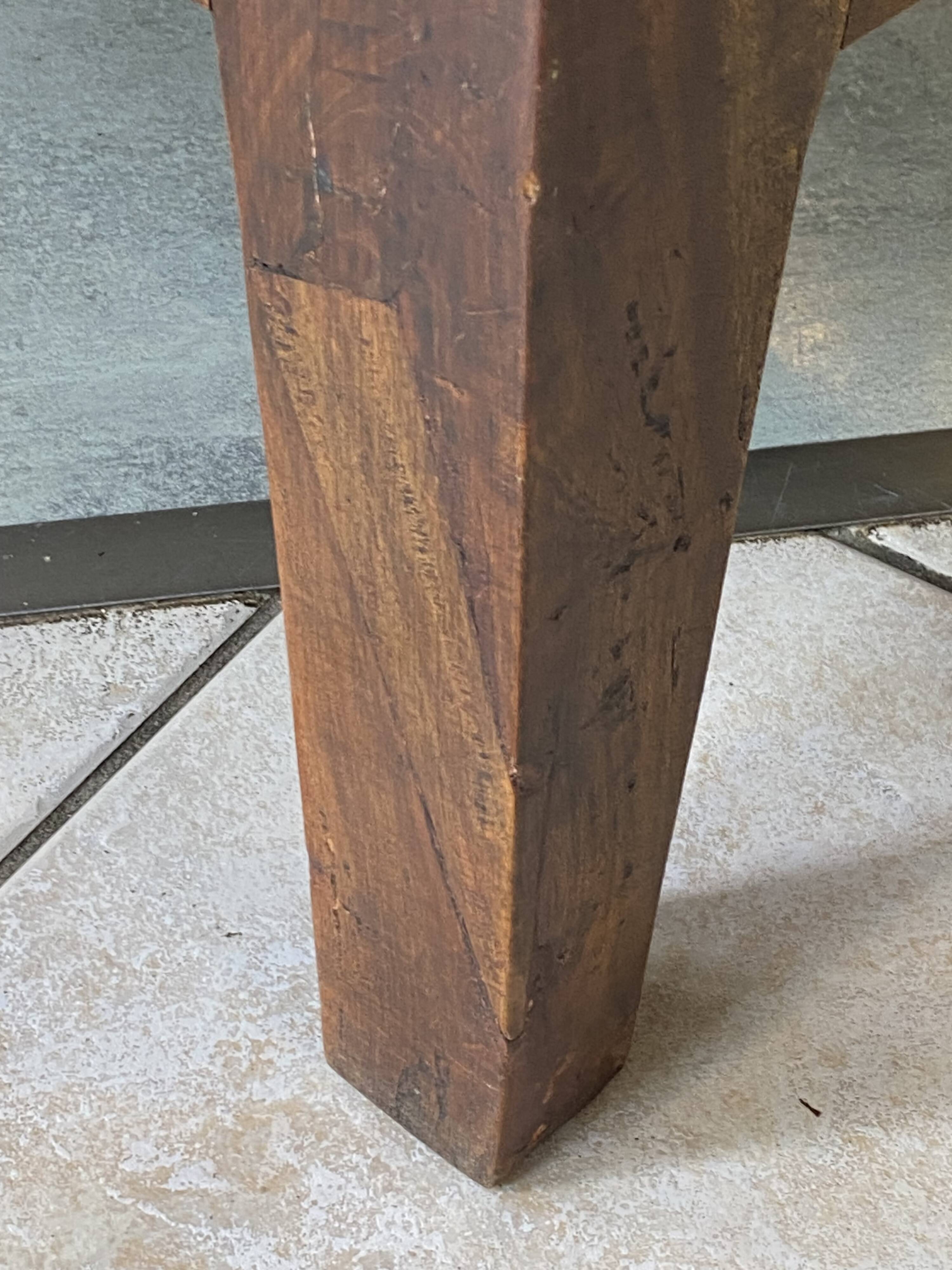 Rustic farmhouse coffee table made of solid wood with 2 drawers from the 1930s.