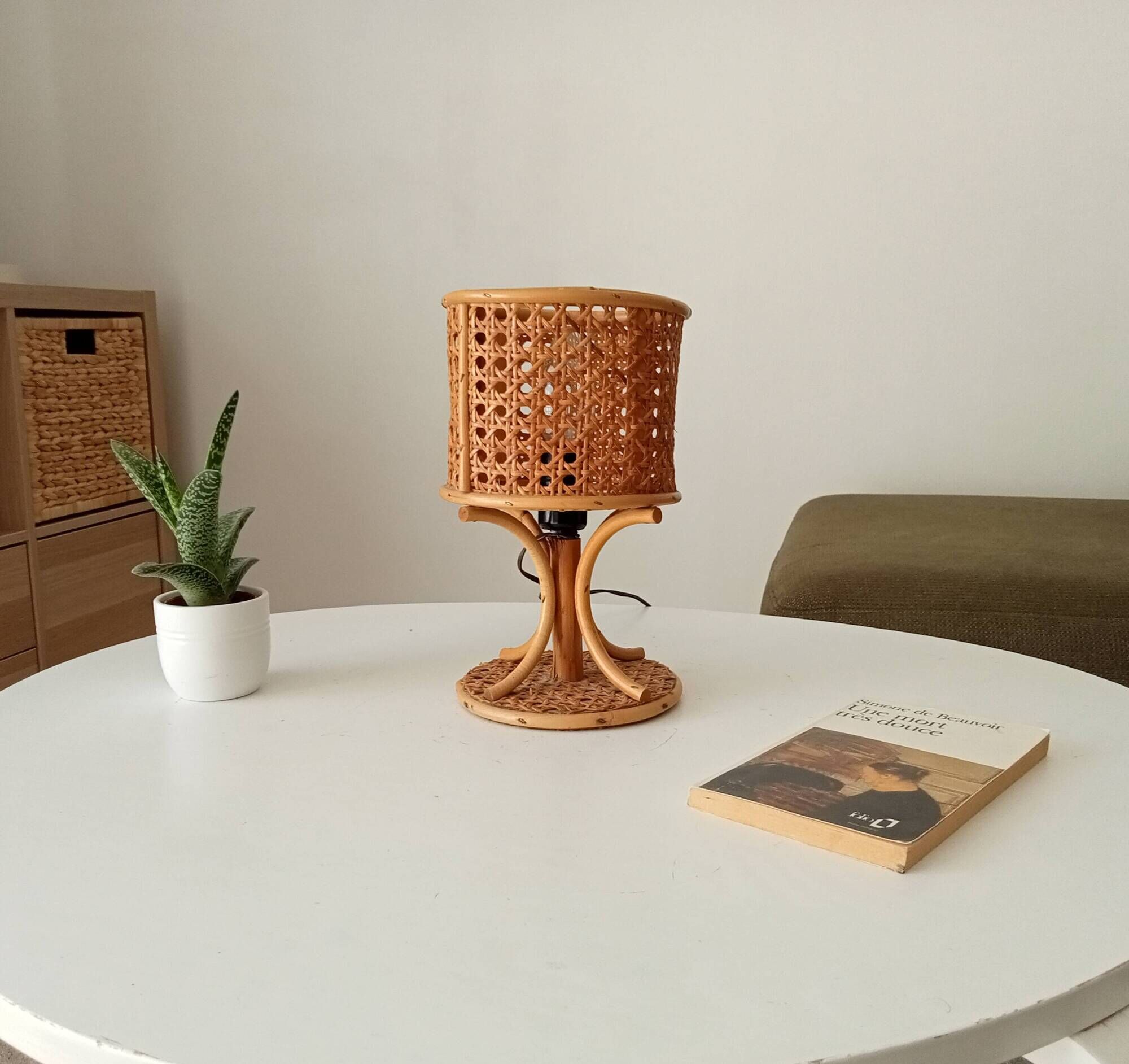 Vintage table lamp in organic style, French Riviera, rattan and caning.