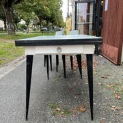 Table et chaises Formica