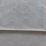 DC/DG Vintage Monogram White Linen Napkins (Set of 4+2)