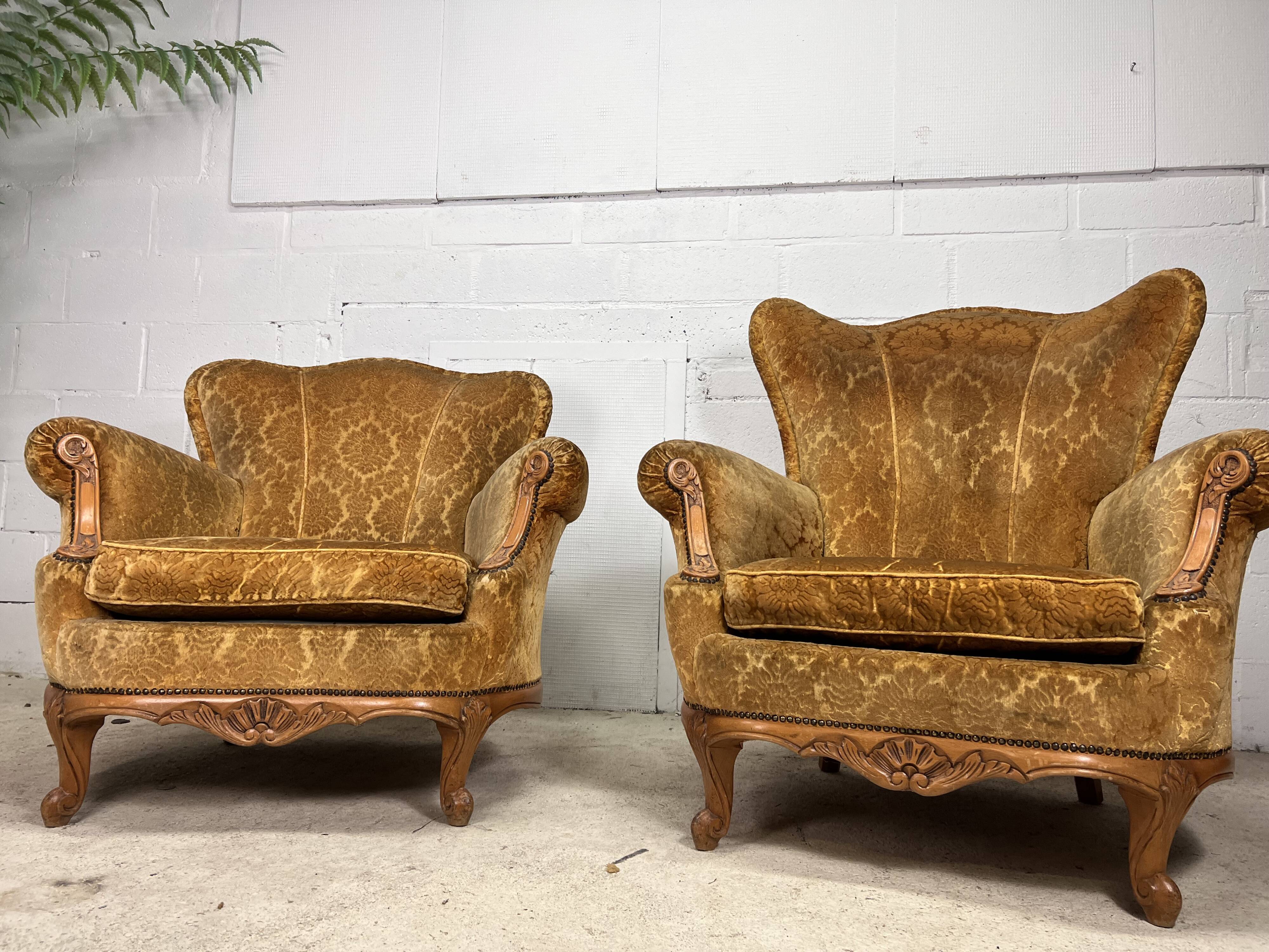 Paire de fauteuils baroque