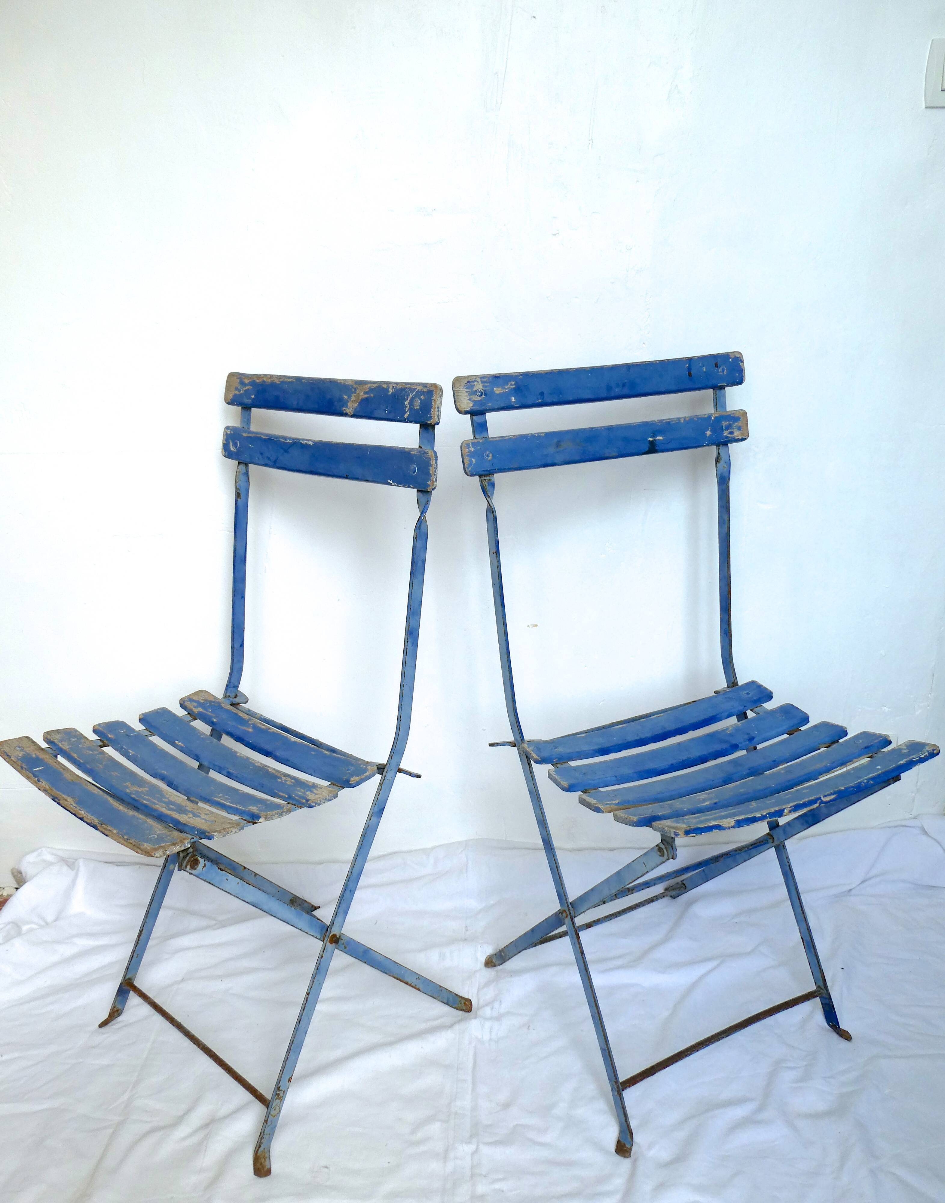 Paire de chaises de jardin anciennes, pliantes