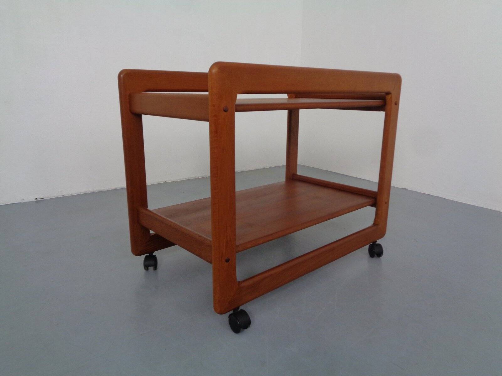 Large teak bar cart from Tarm Stole Møbelfabrik, Denmark, 1960s.