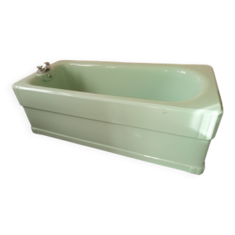 bathtub year 53 water green