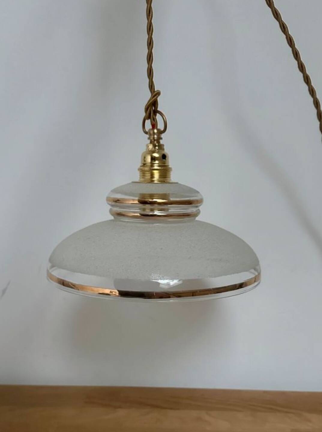 Portable lamp/suspension in frosted glass