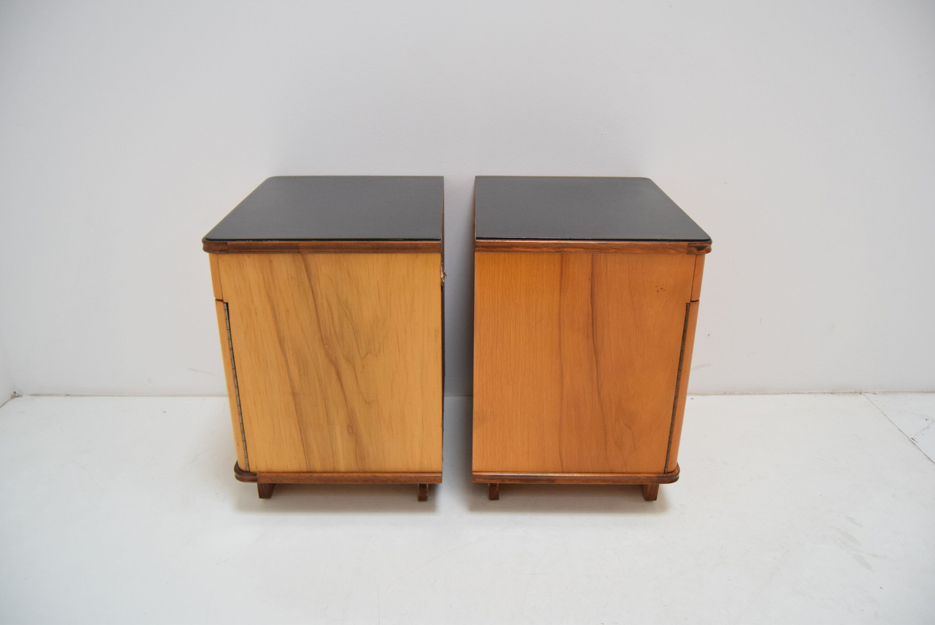Pair of mid-century czechoslovakian  bedside tables,1960‘s.