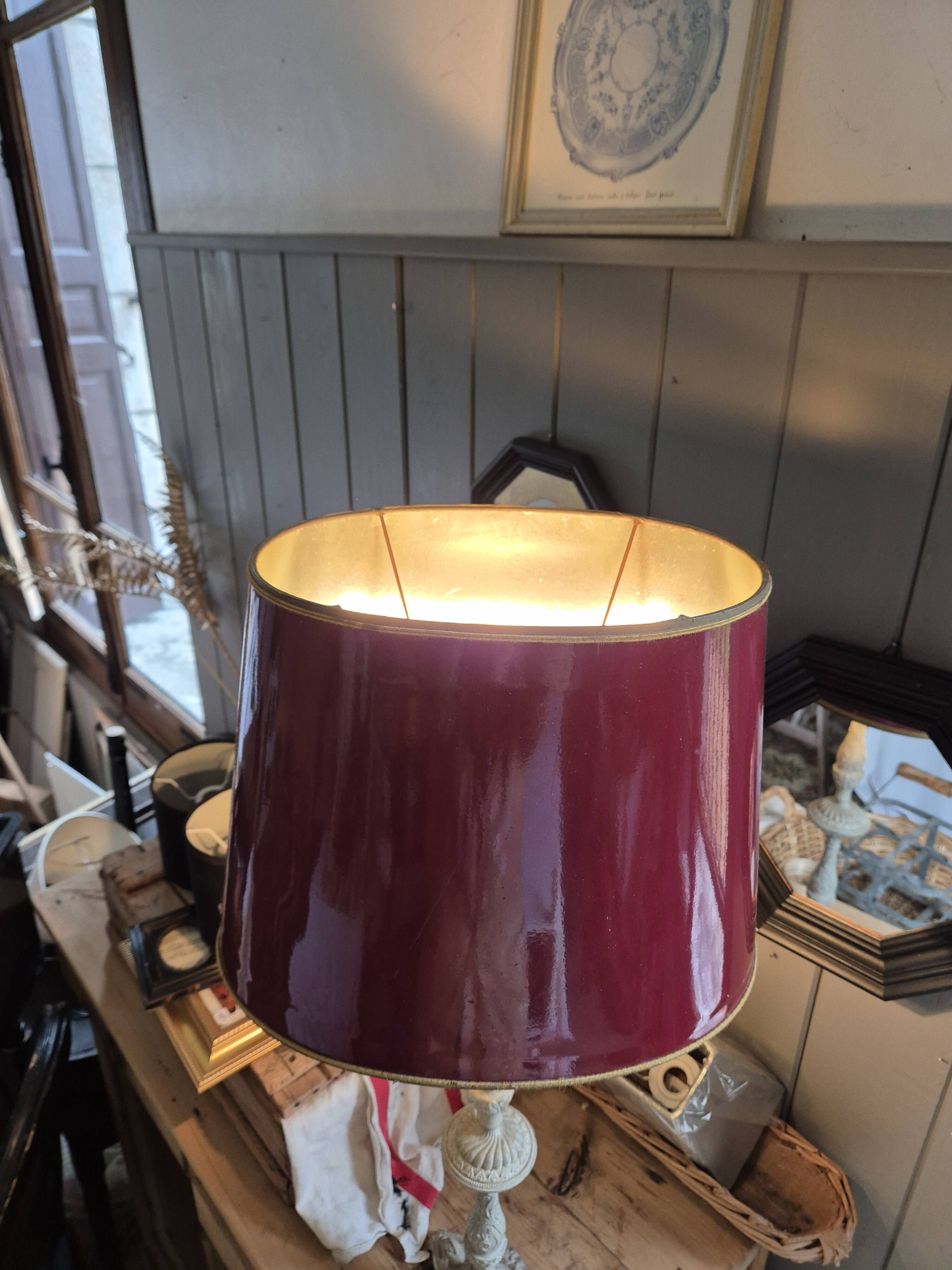 Paire d'abat jours bordeaux or