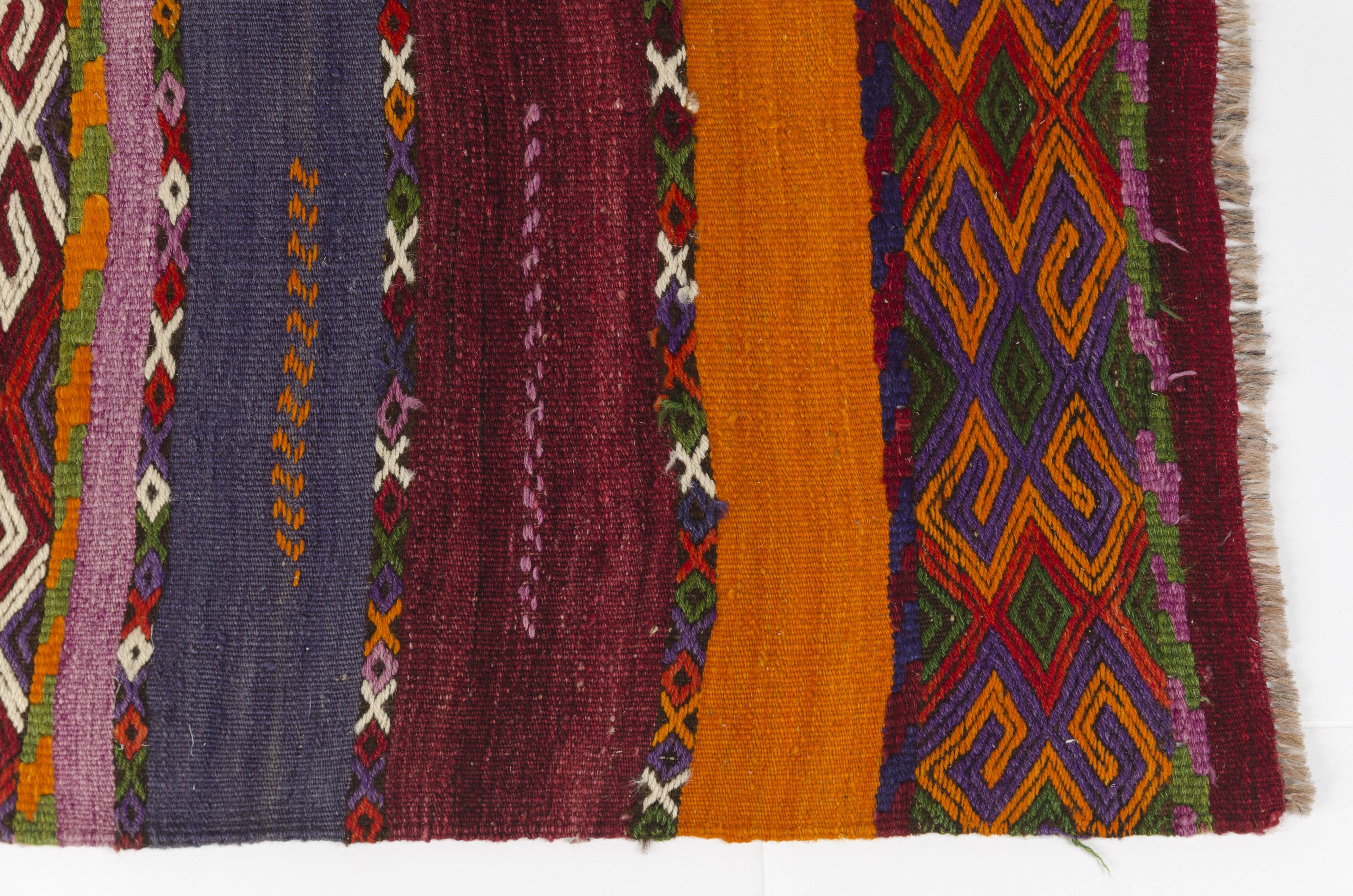 Vintage Turkish Small Kilim Rug sku-c129