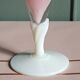 Soliflore en opaline soufflée rose. Italie vers 1960